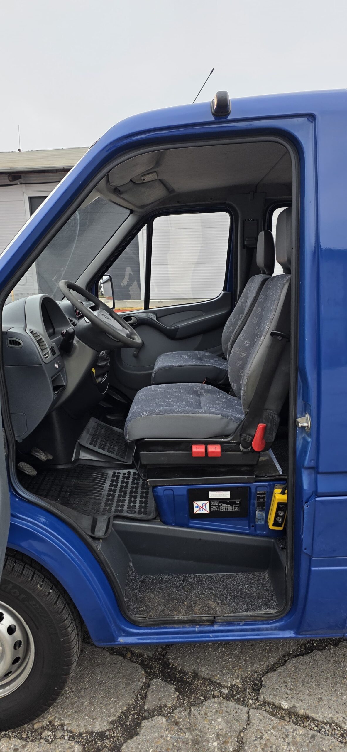 
								Mercedes-Benz 331 Sklapač full									
