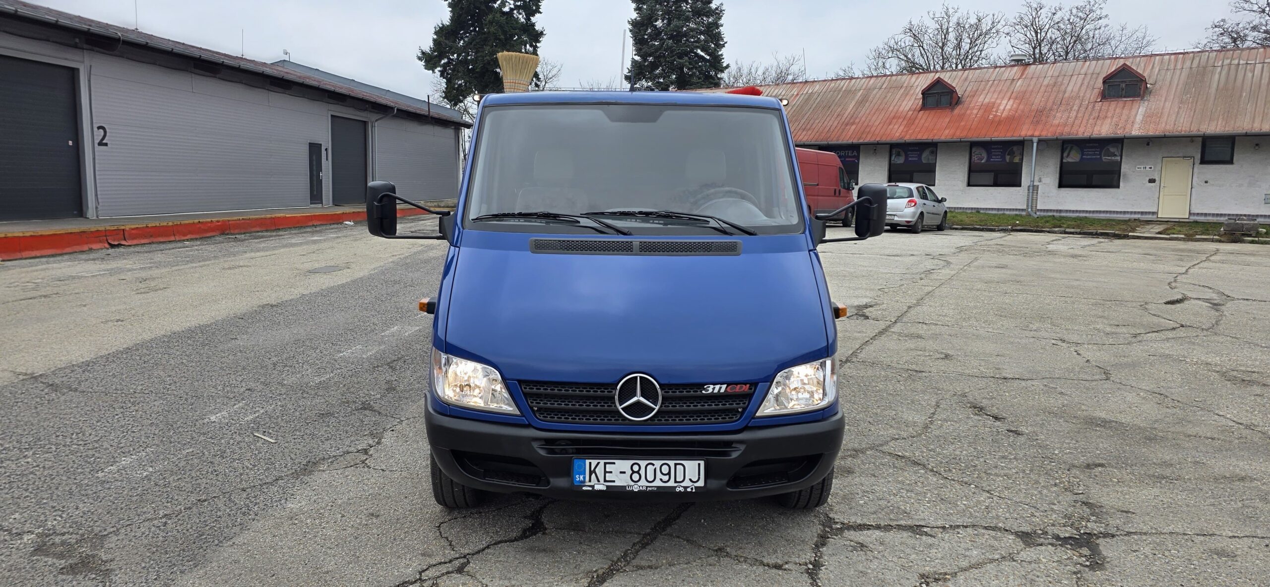 
								Mercedes-Benz 331 Sklapač full									