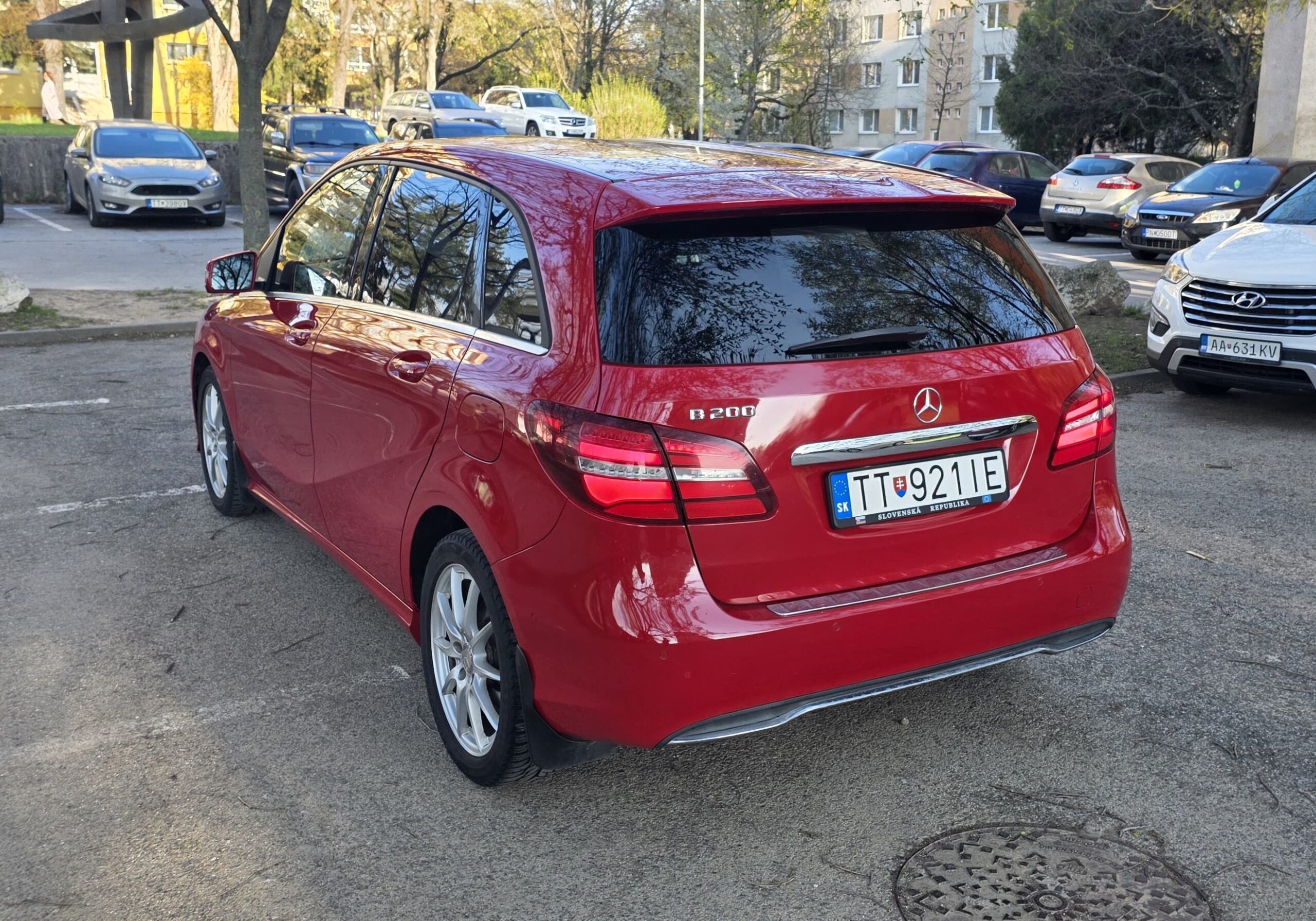 
								Mercedes-Benz B200 full									