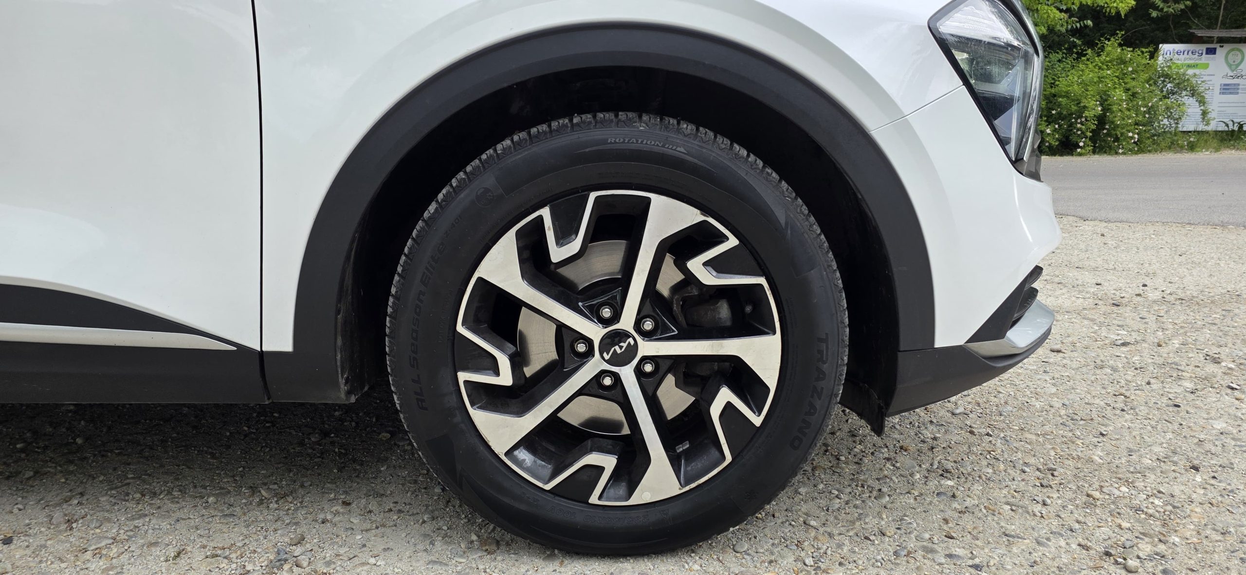 
								KIA SPORTAGE full									