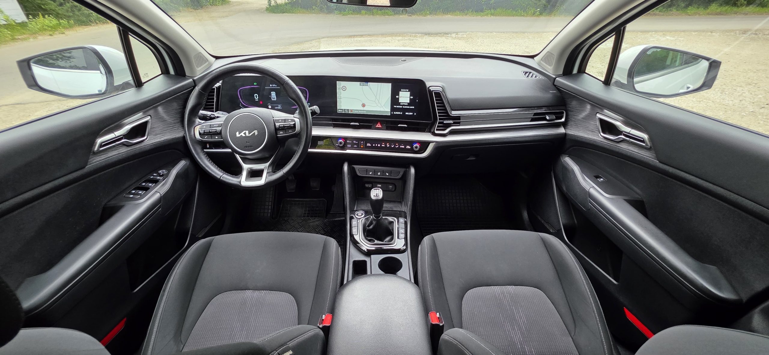 
								KIA SPORTAGE full									
