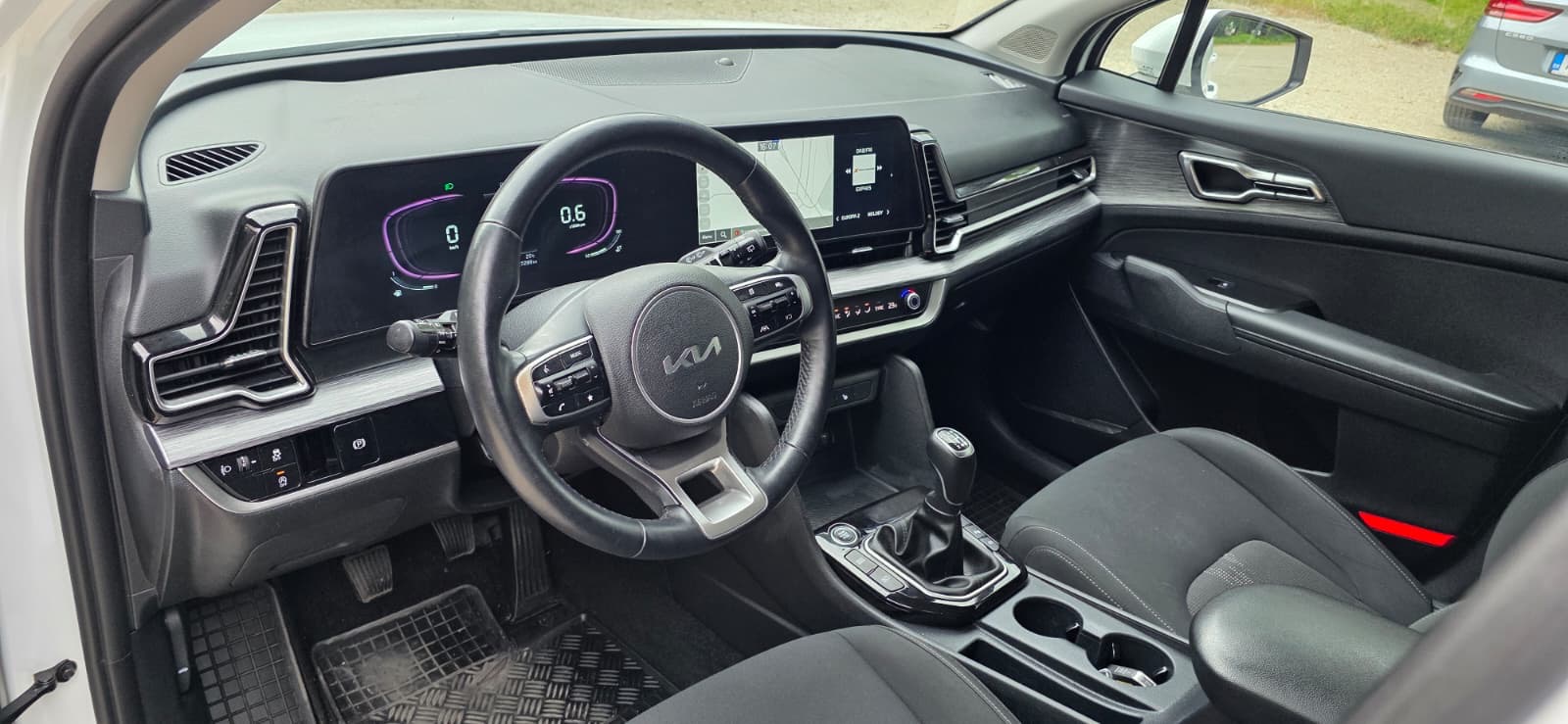
								KIA SPORTAGE full									