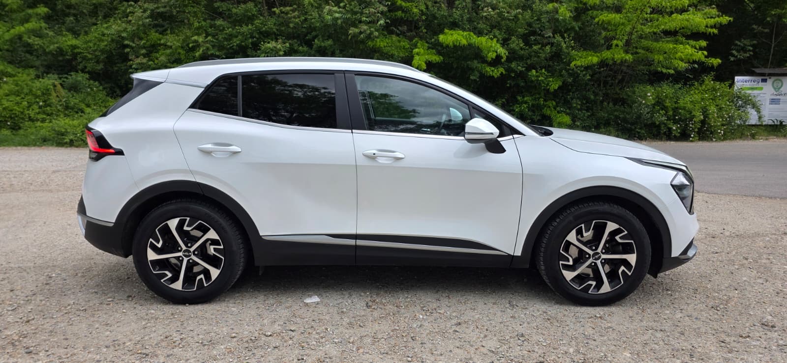 
								KIA SPORTAGE full									