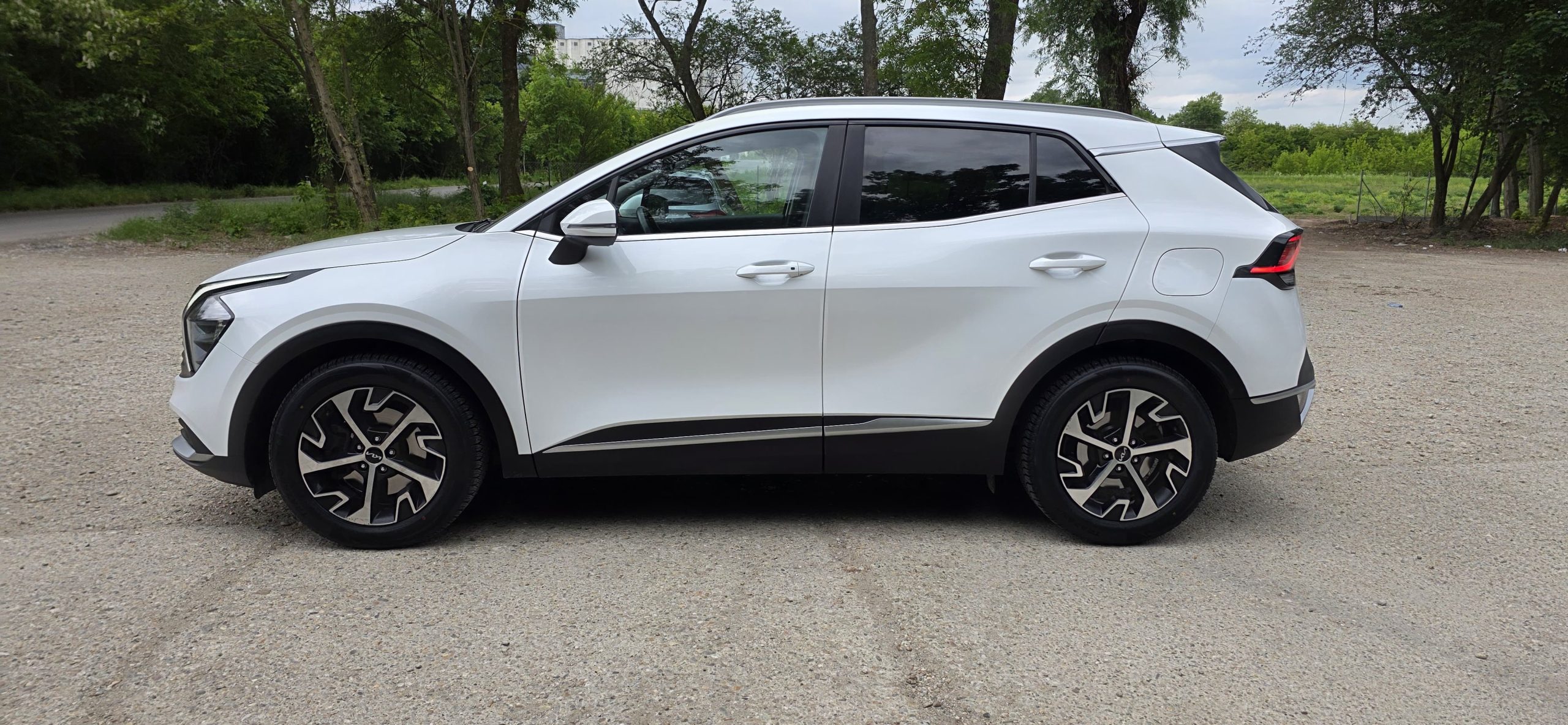 
								KIA SPORTAGE full									