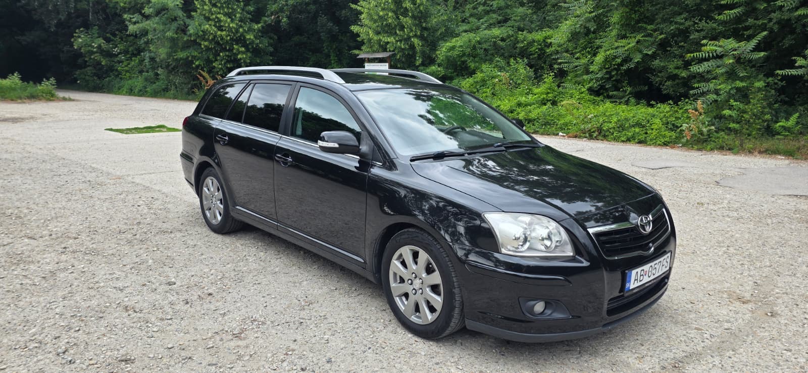 
								Toyota Avensis full									