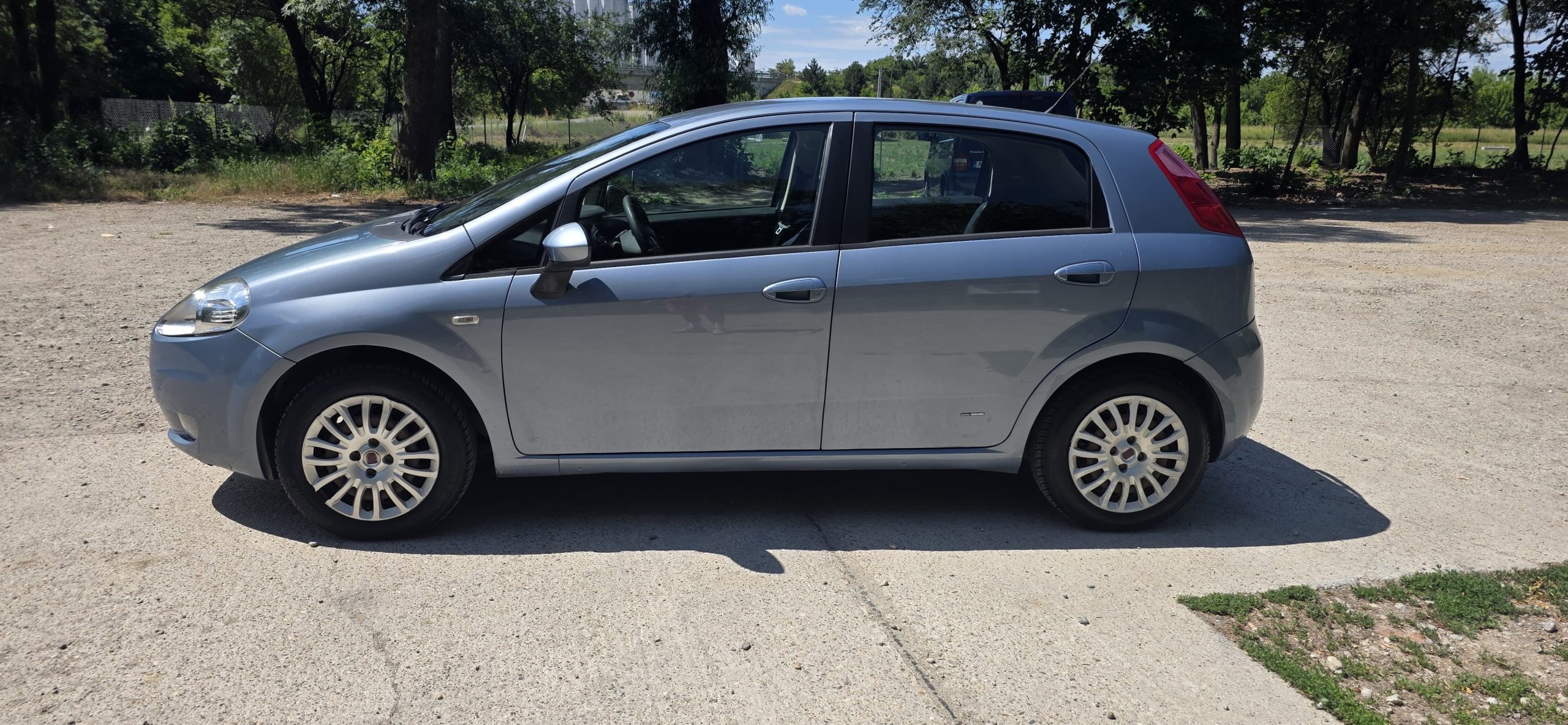 
								Fiat Punto Grande full									