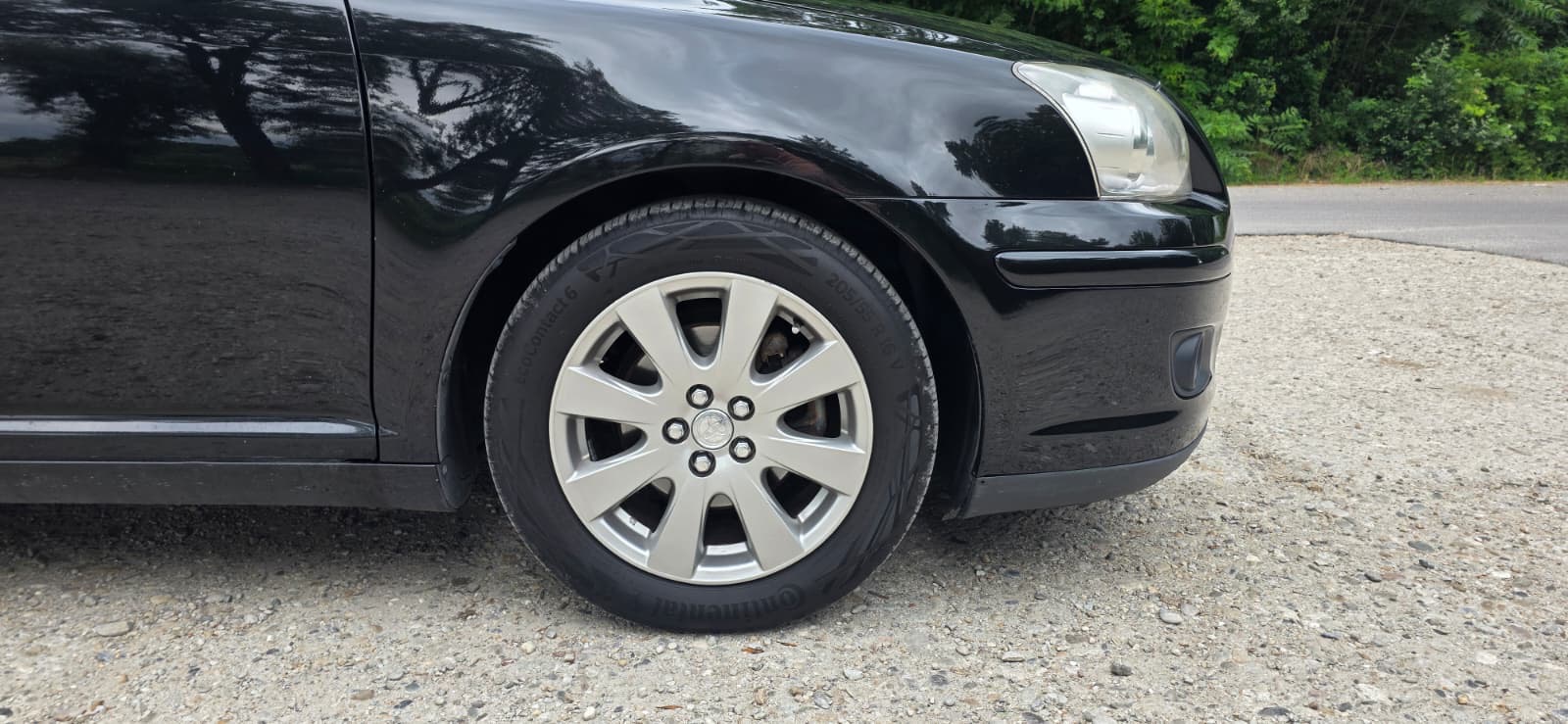 
								Toyota Avensis full									