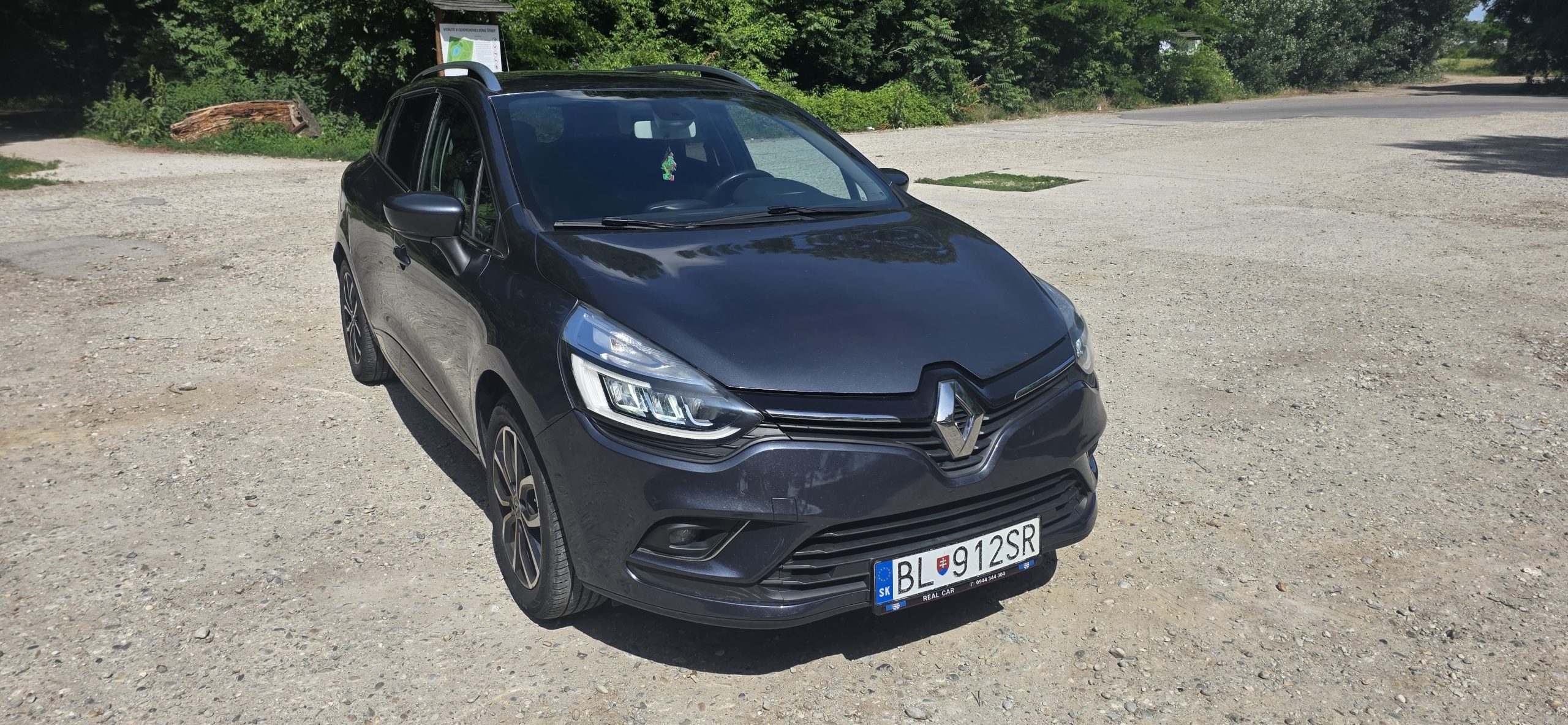 
								Renault Clio full									