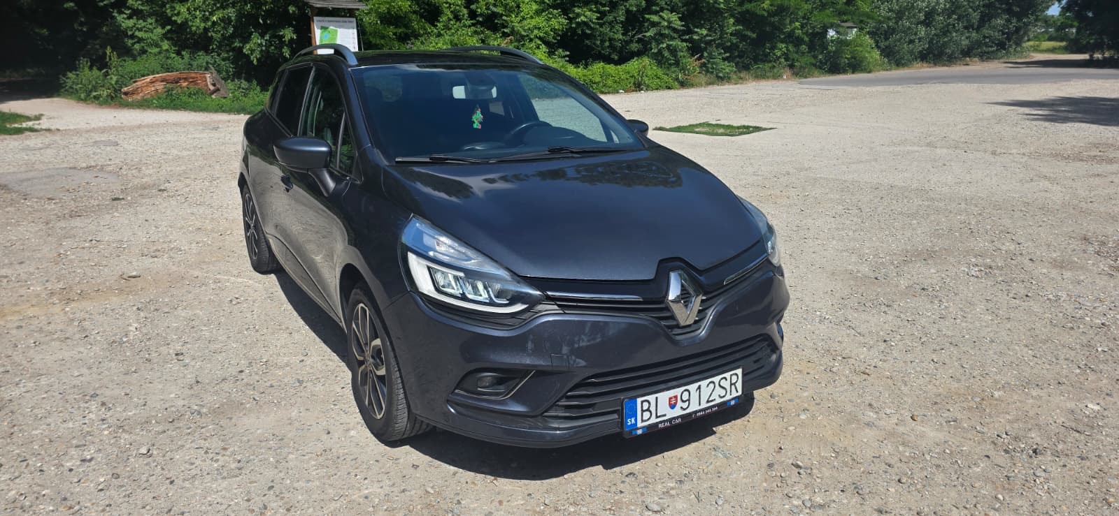 
								Renault Clio full									
