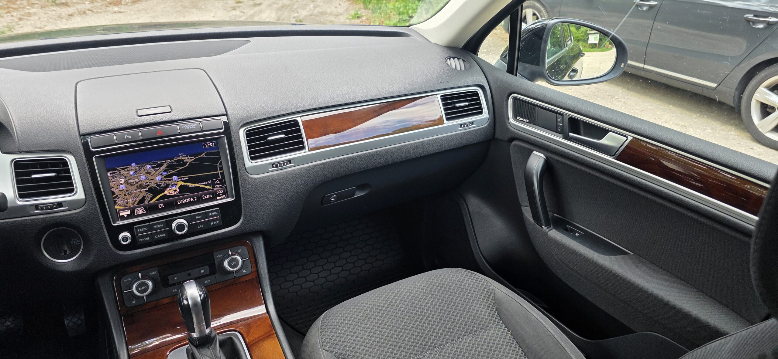 
								Volkswagen Touareg full									
