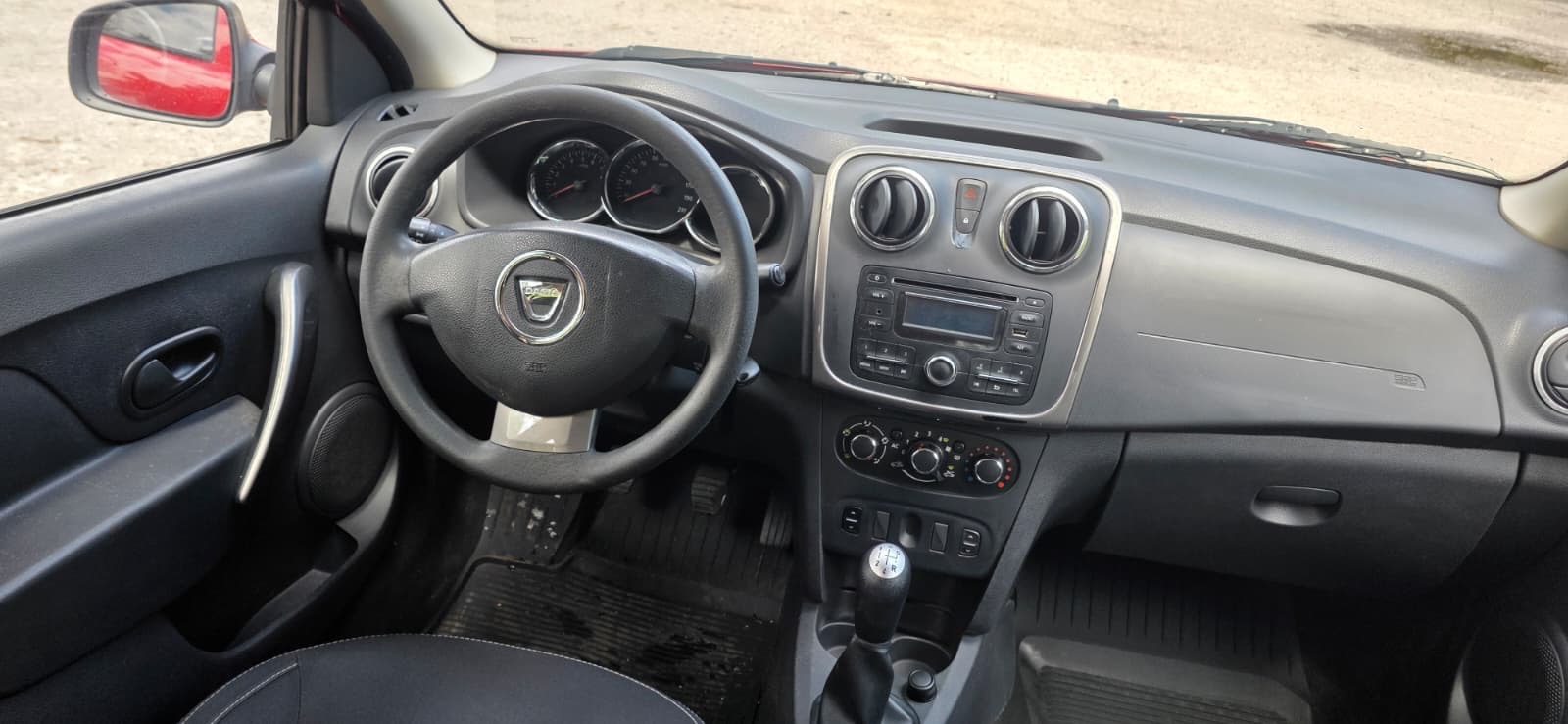 
								Dacia Logan full									