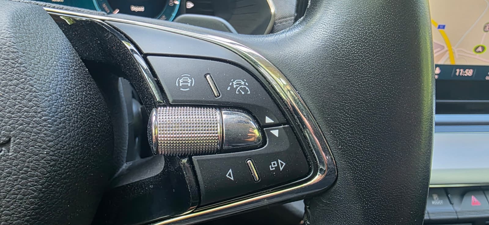 
								Škoda Octavia 2.0TDI full									