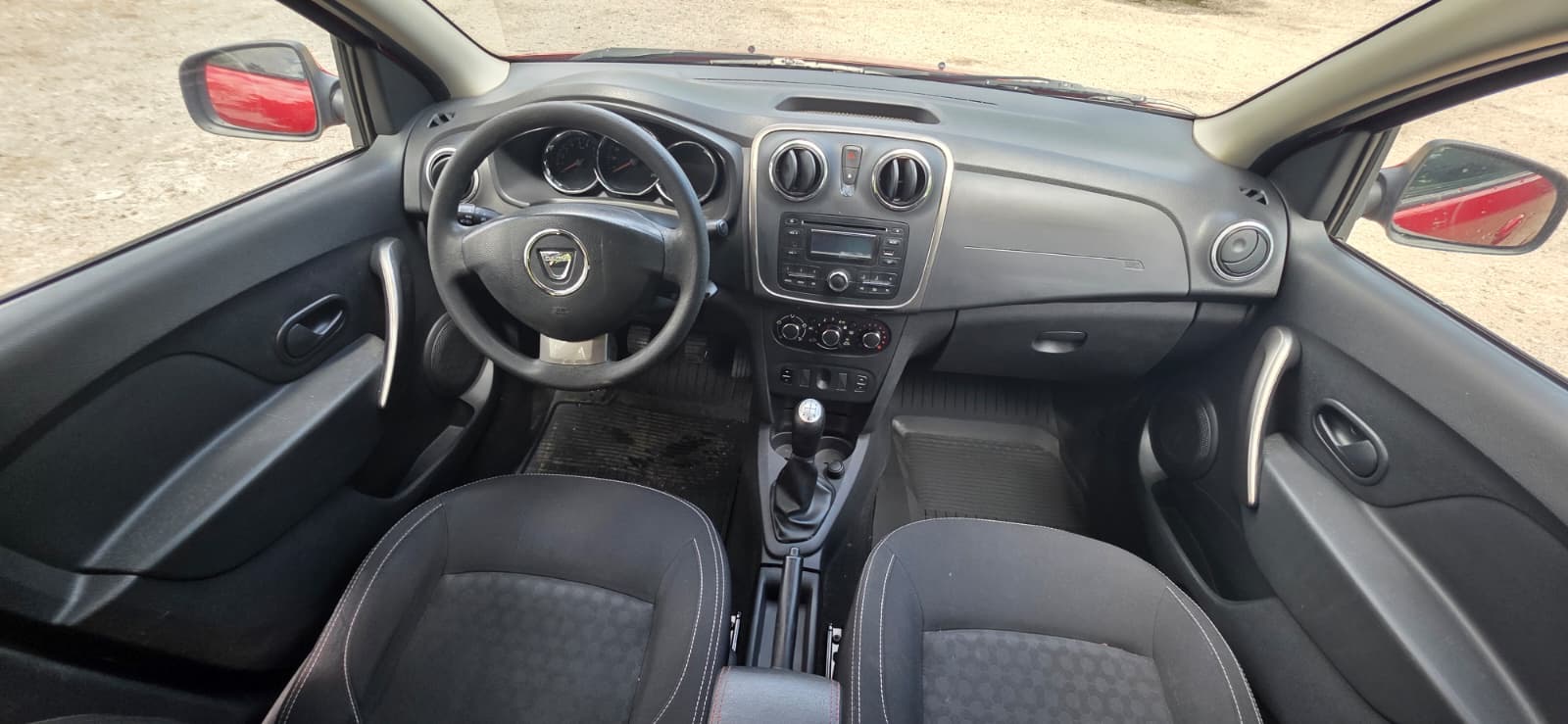 
								Dacia Logan full									