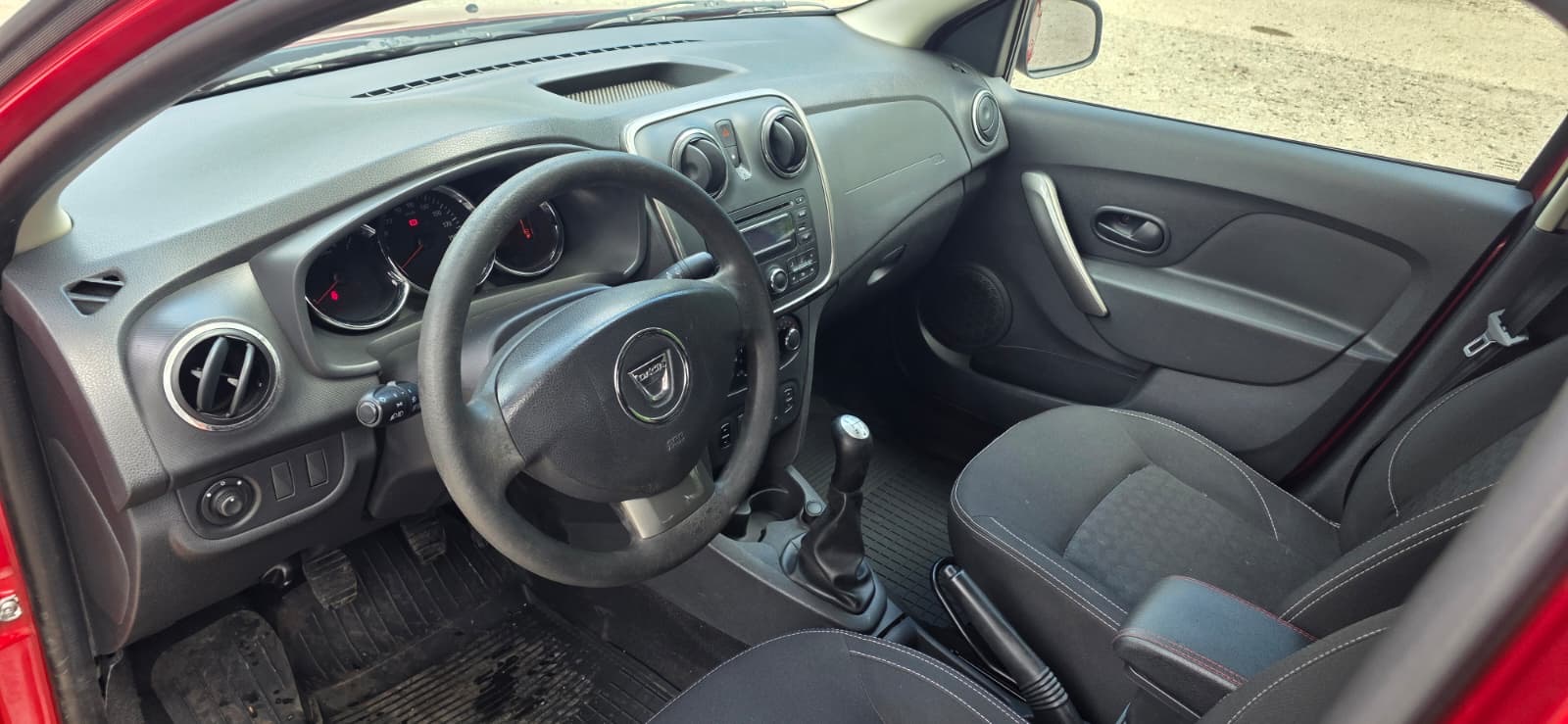 
								Dacia Logan full									