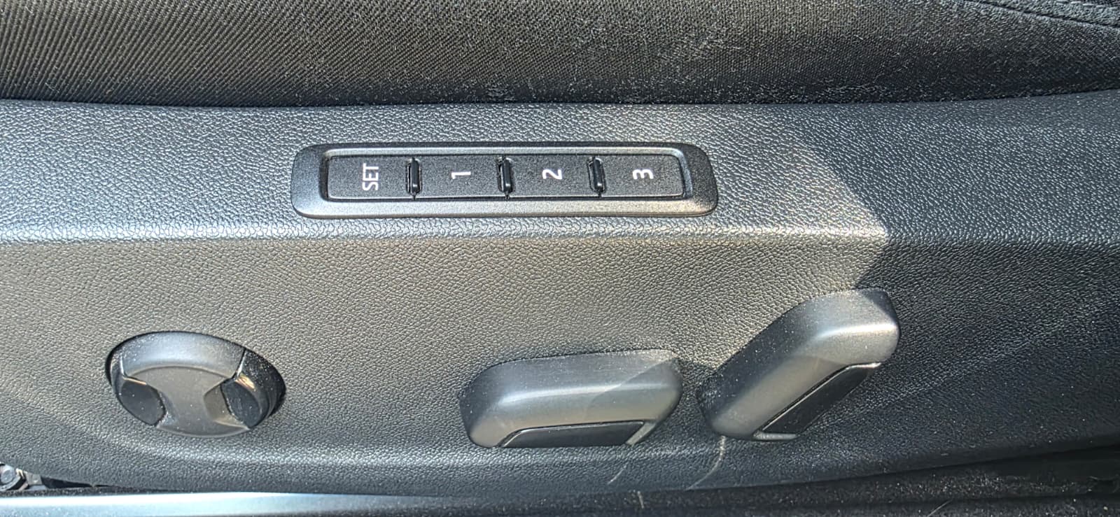 
								Škoda Octavia 2.0TDI full									