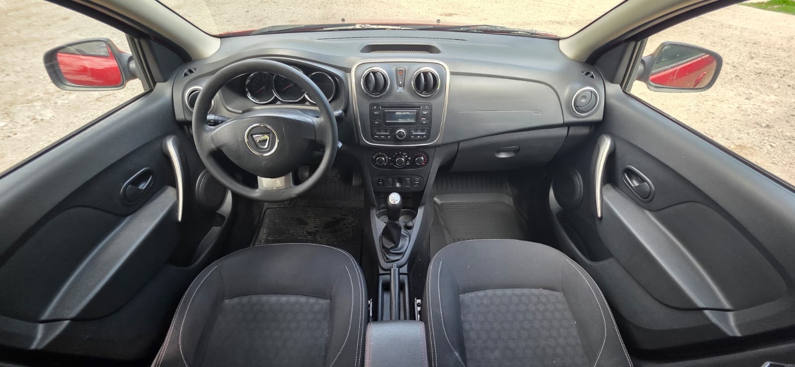 
								Dacia Logan full									