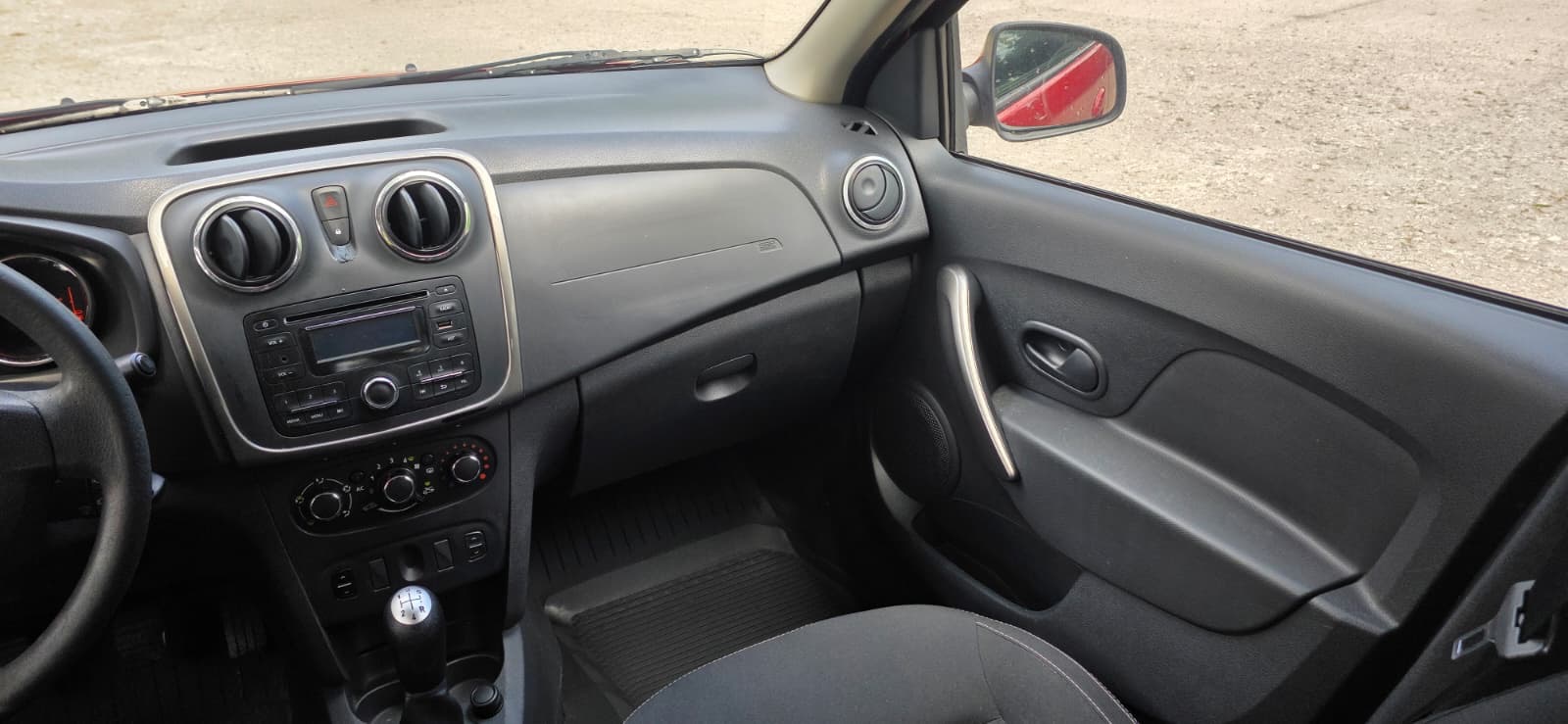 
								Dacia Logan full									
