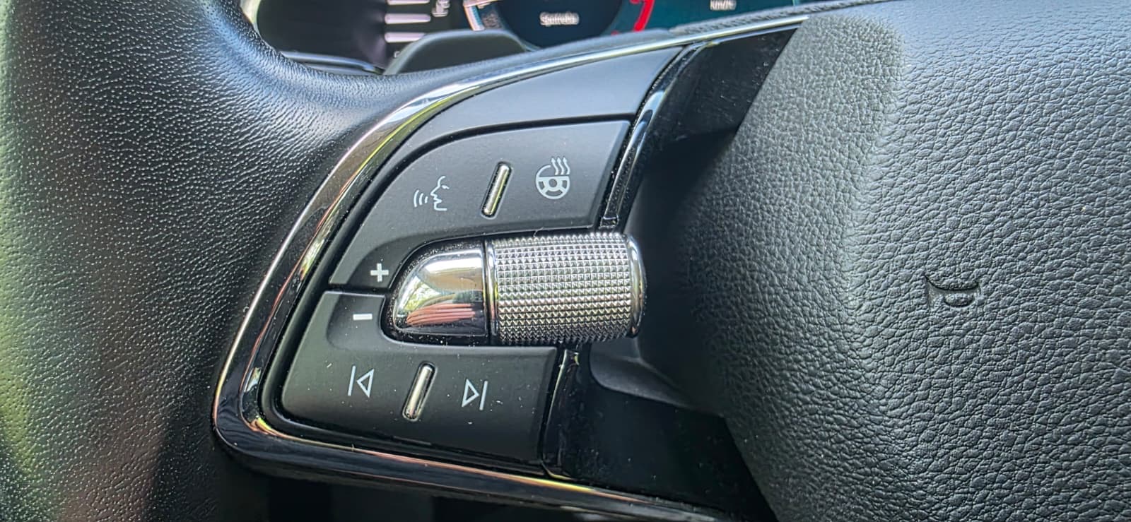 
								Škoda Octavia 2.0TDI full									