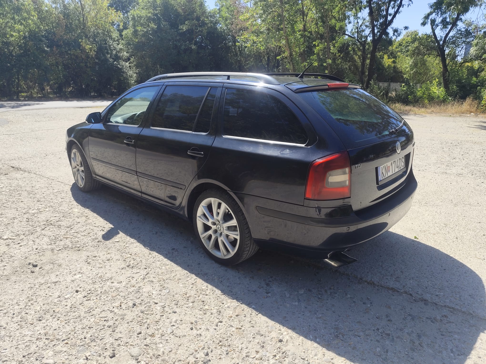 
								Škoda Octavia RS full									