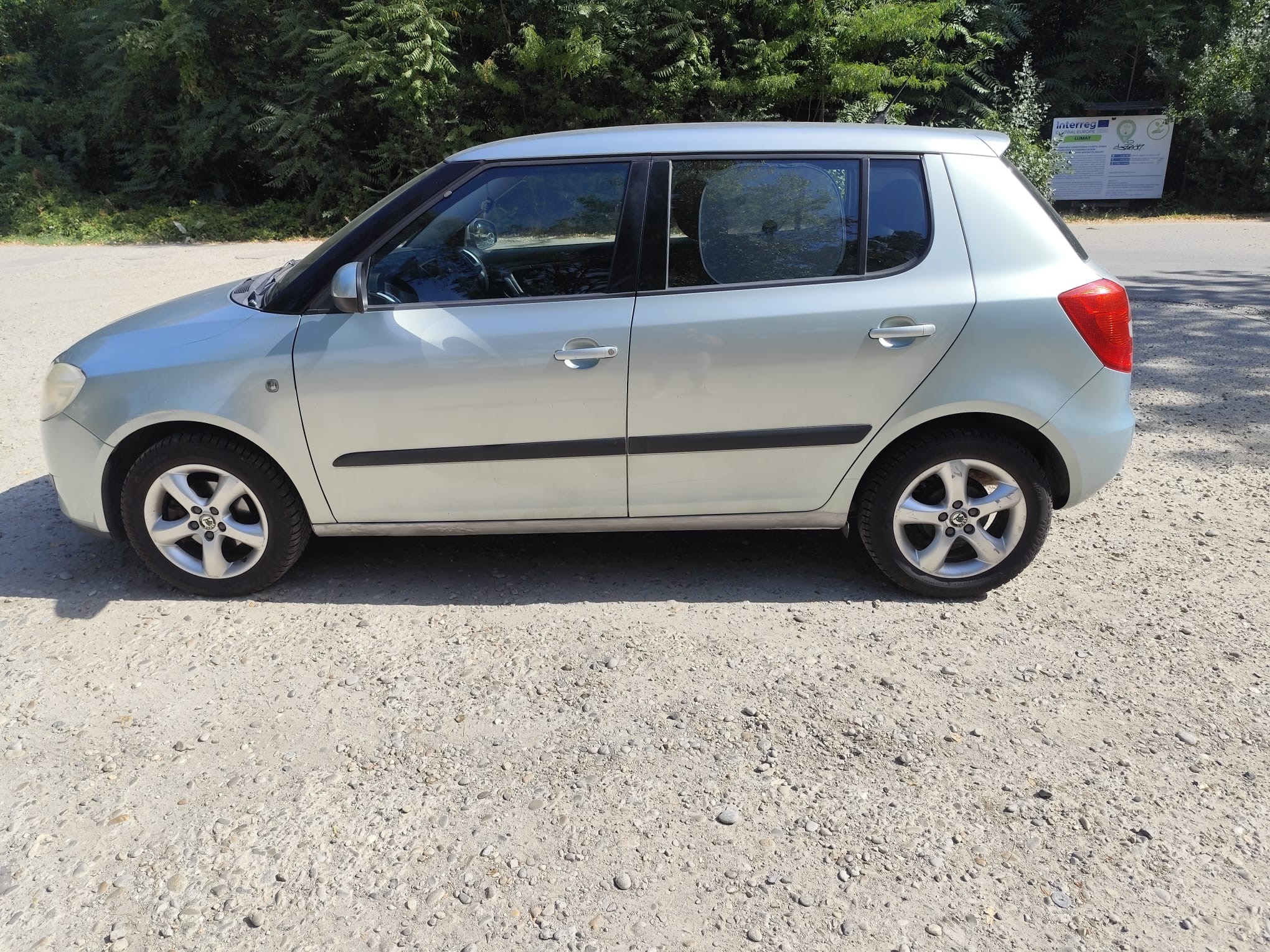 
								Škoda Fabia full									