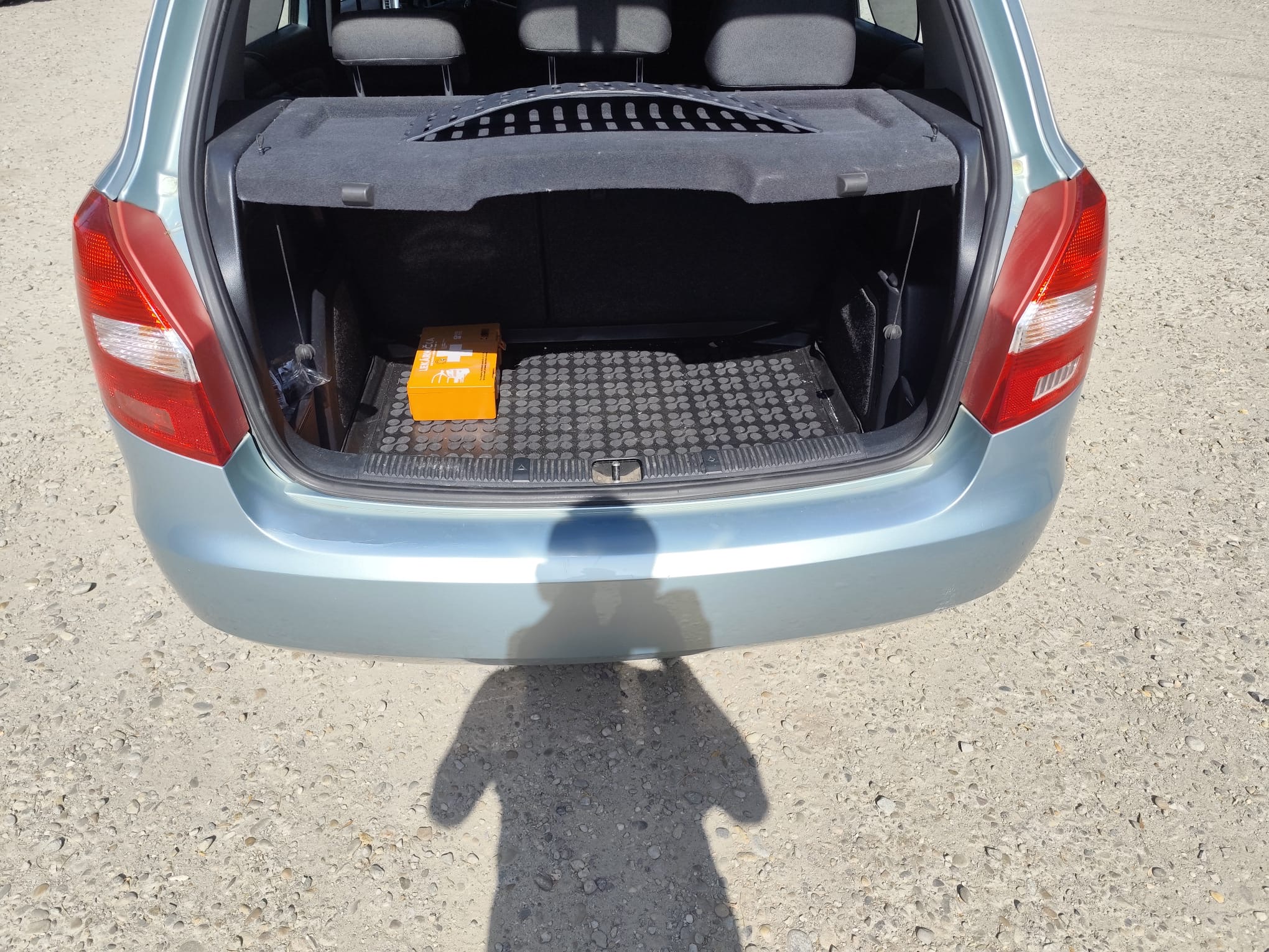 
								Škoda Fabia full									