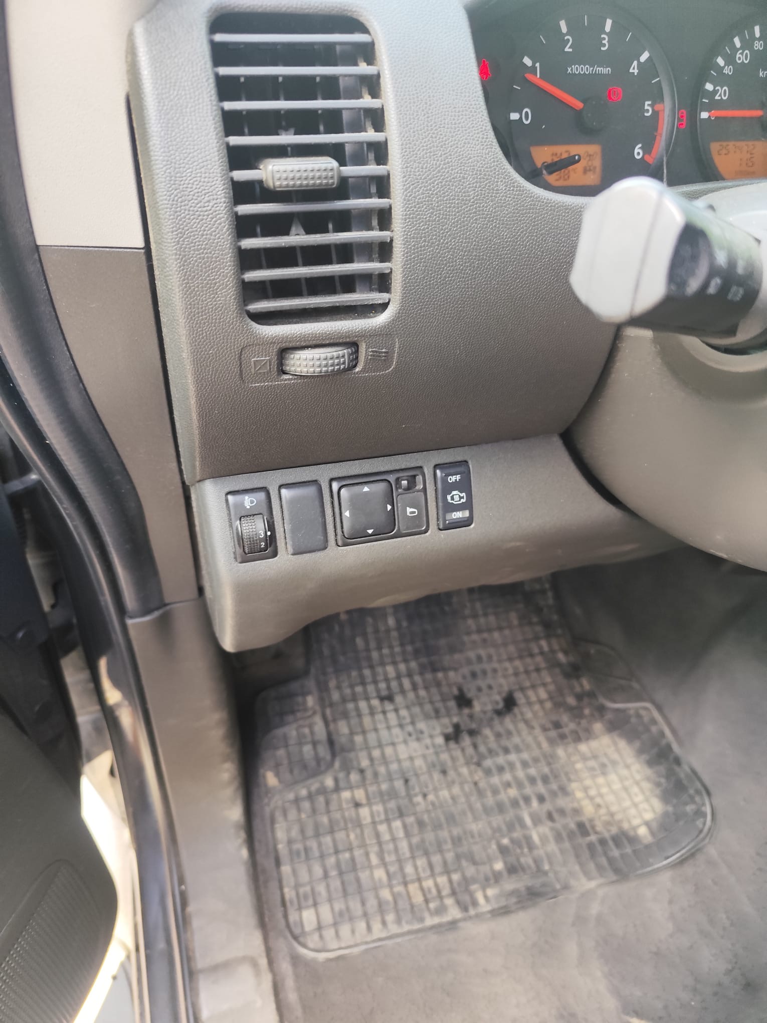 
								Nissan Navara full									