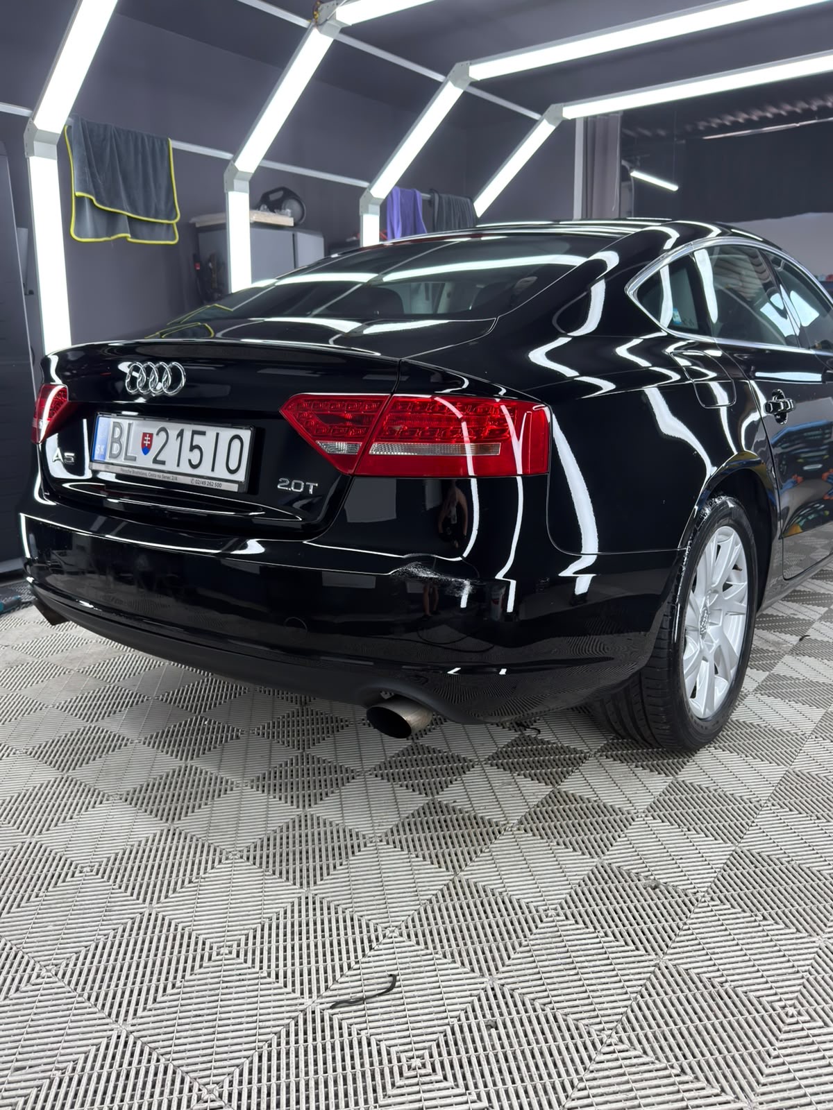 
								Audi A5 Sportback full									