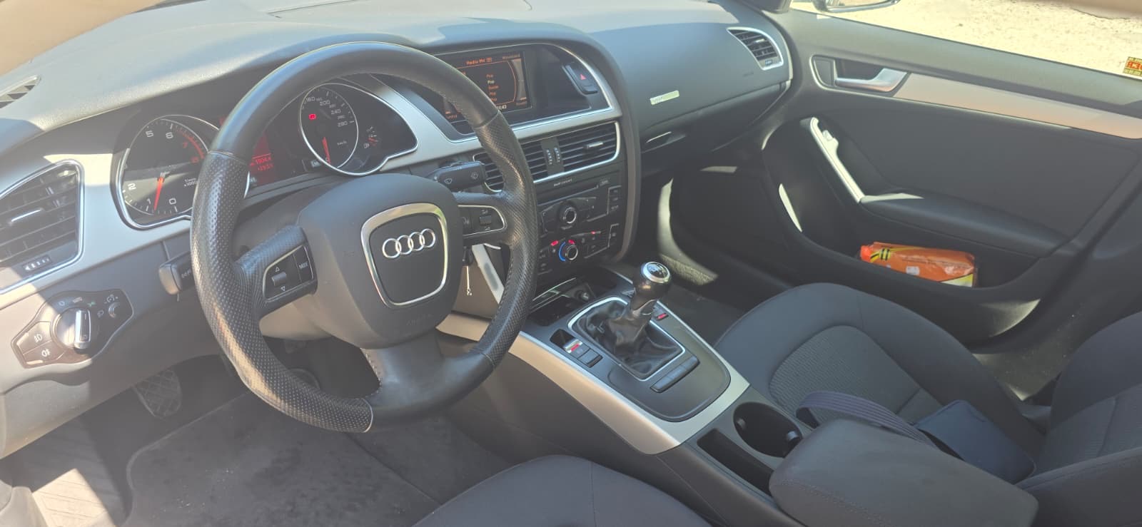 
								Audi A5 Sportback full									