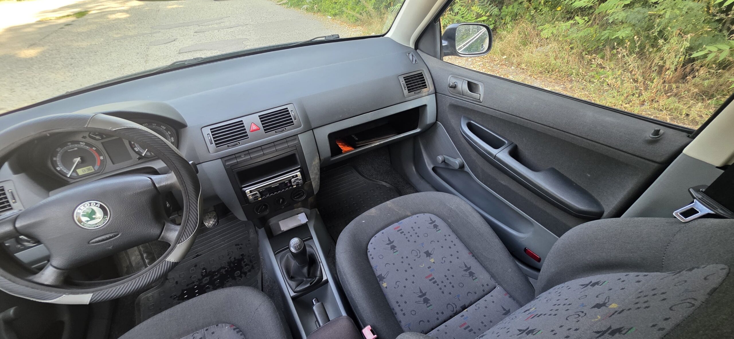 
								Škoda Fabia full									