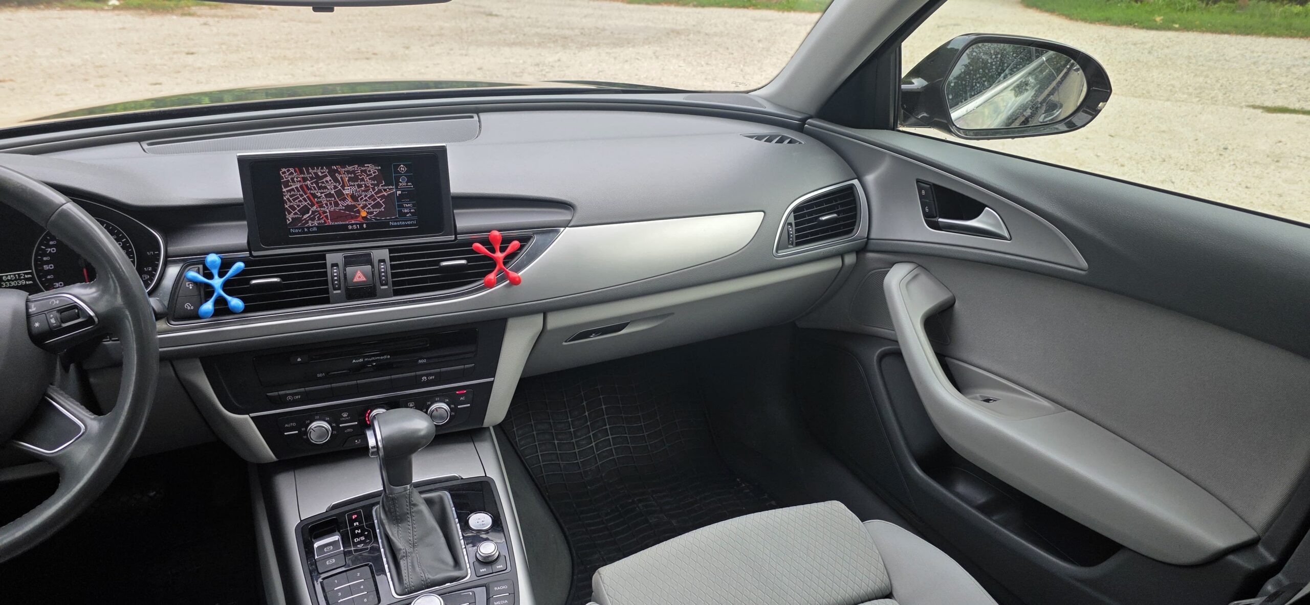 
								Audi A6 3.0 full									