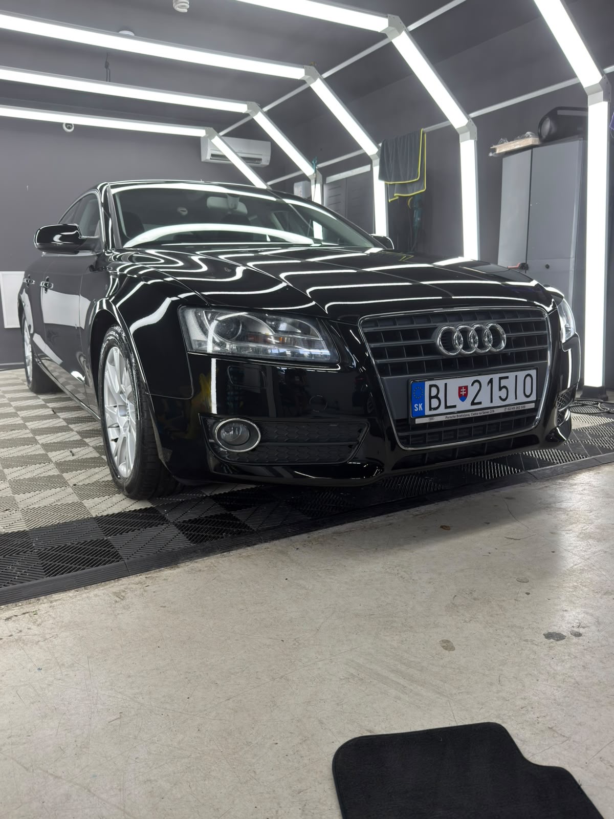 
								Audi A5 Sportback full									