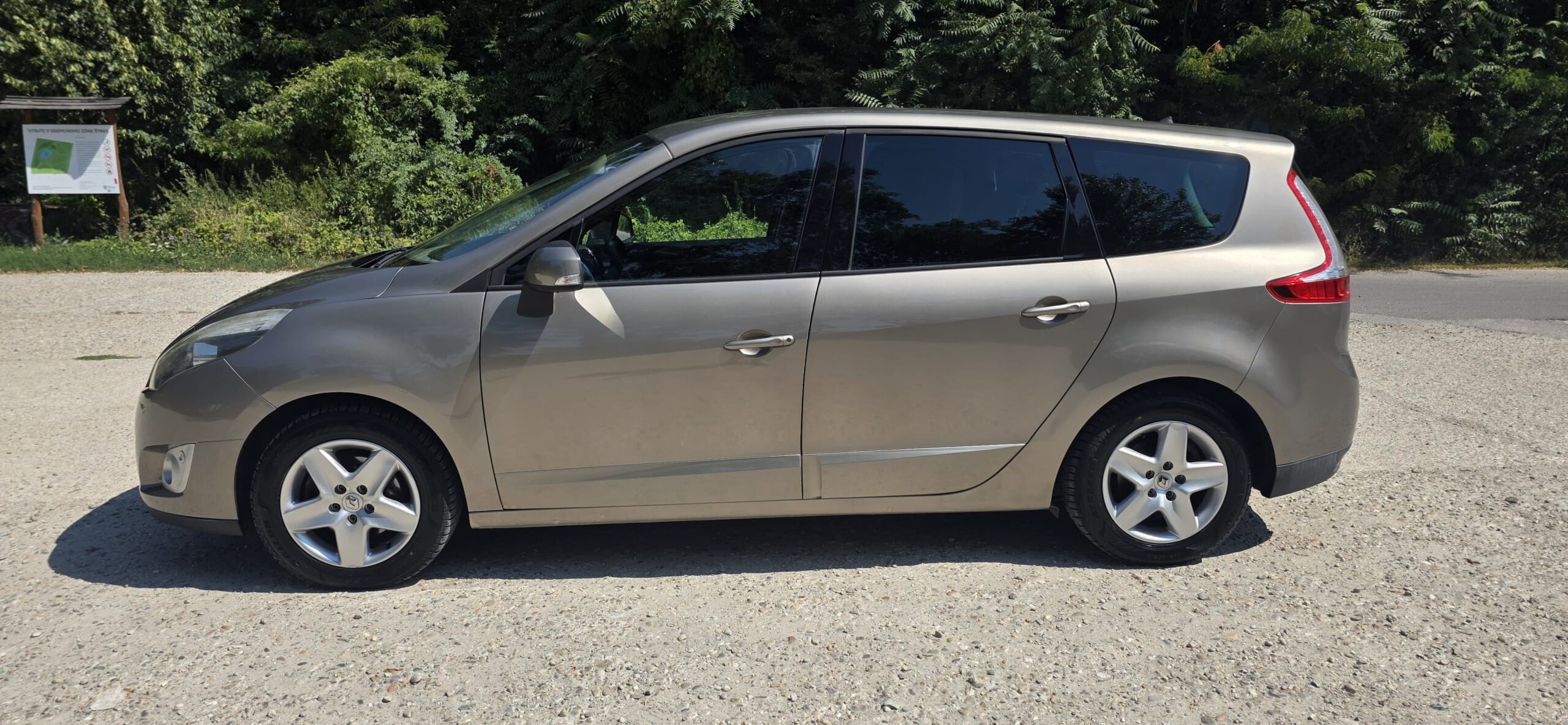 
								Renault Scenic full									