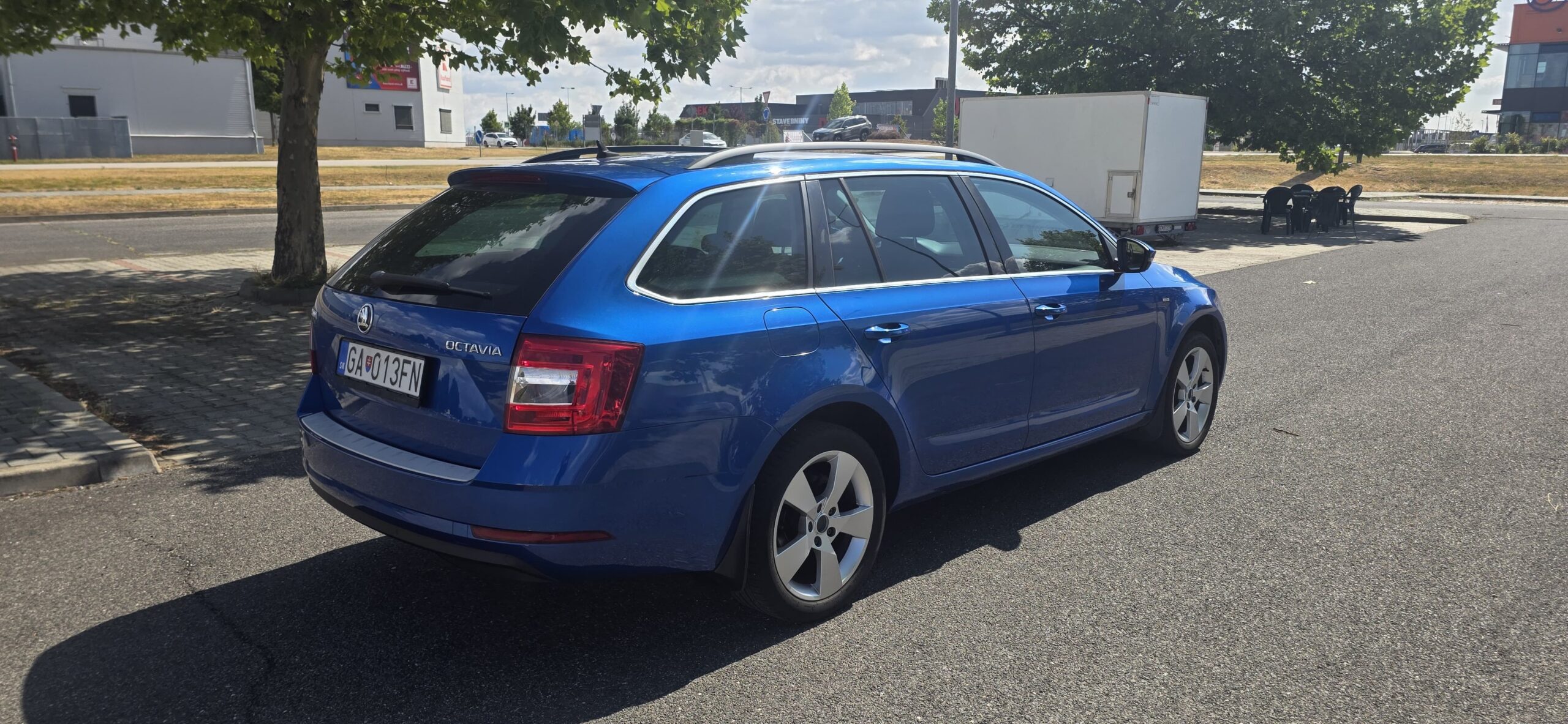 
								Škoda Octavia full									
