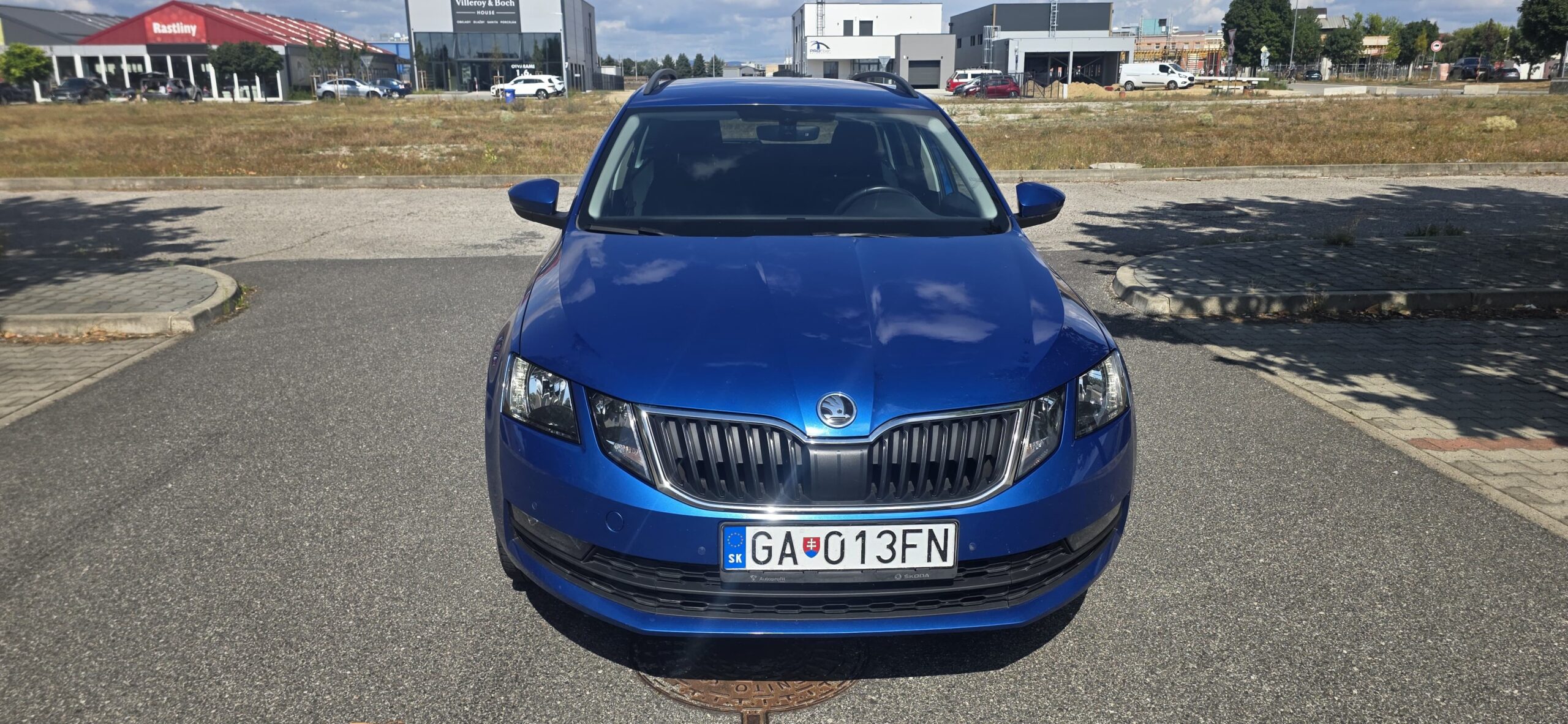 
								Škoda Octavia full									