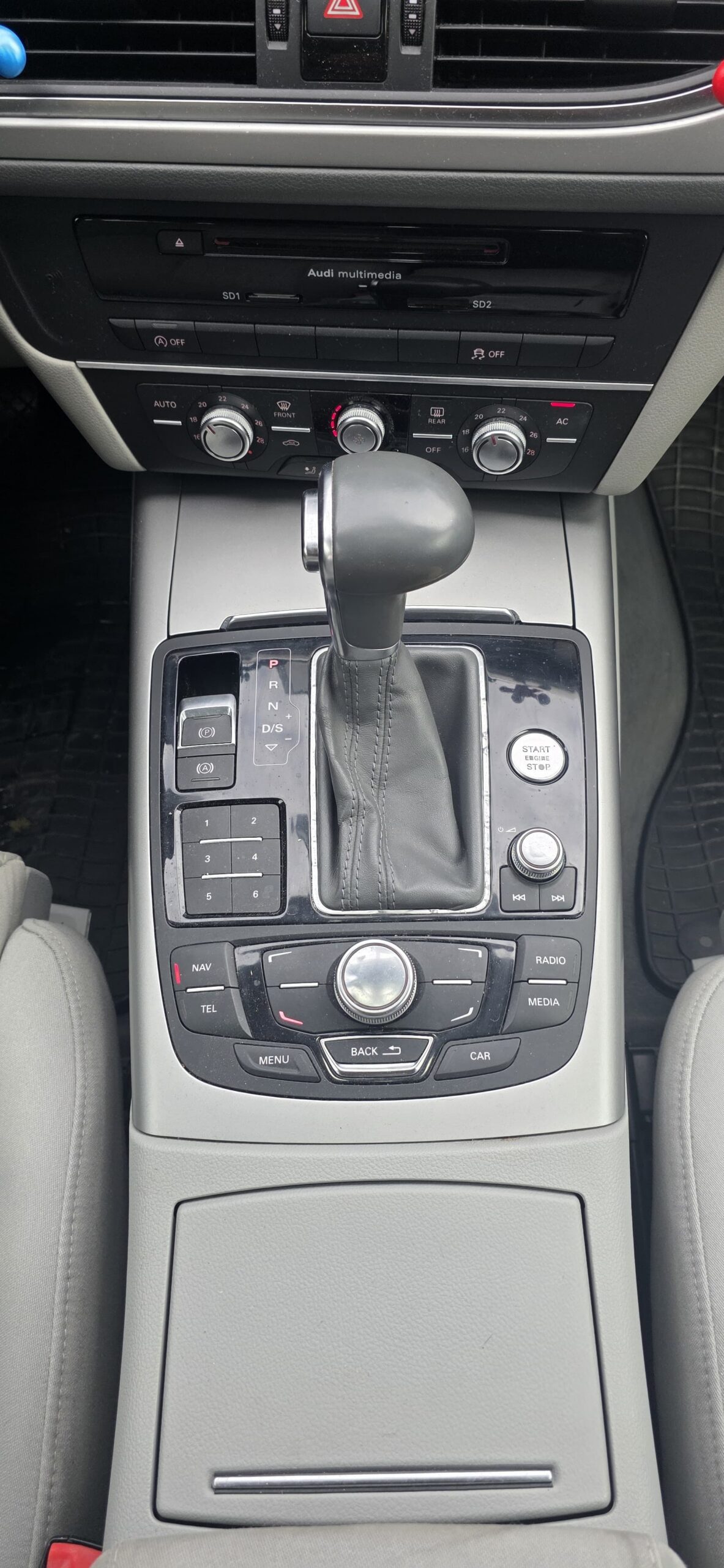 
								Audi A6 3.0 full									