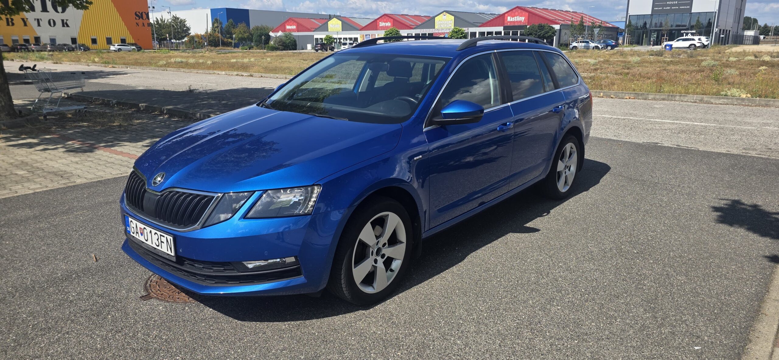
								Škoda Octavia full									