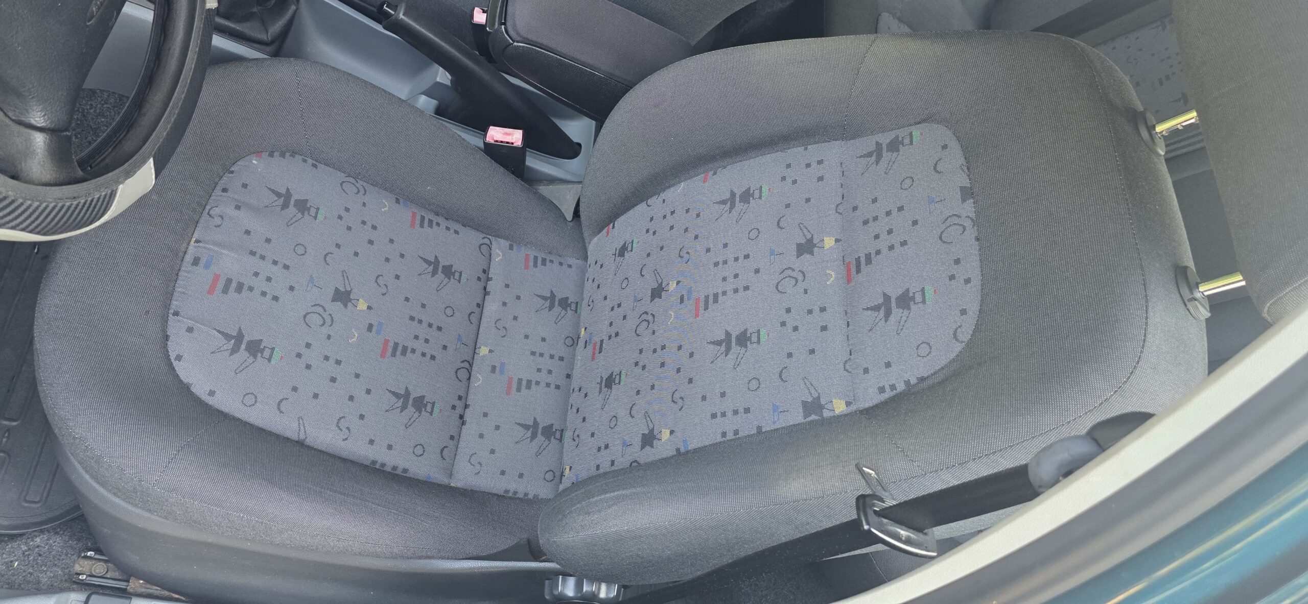 
								Škoda Fabia full									