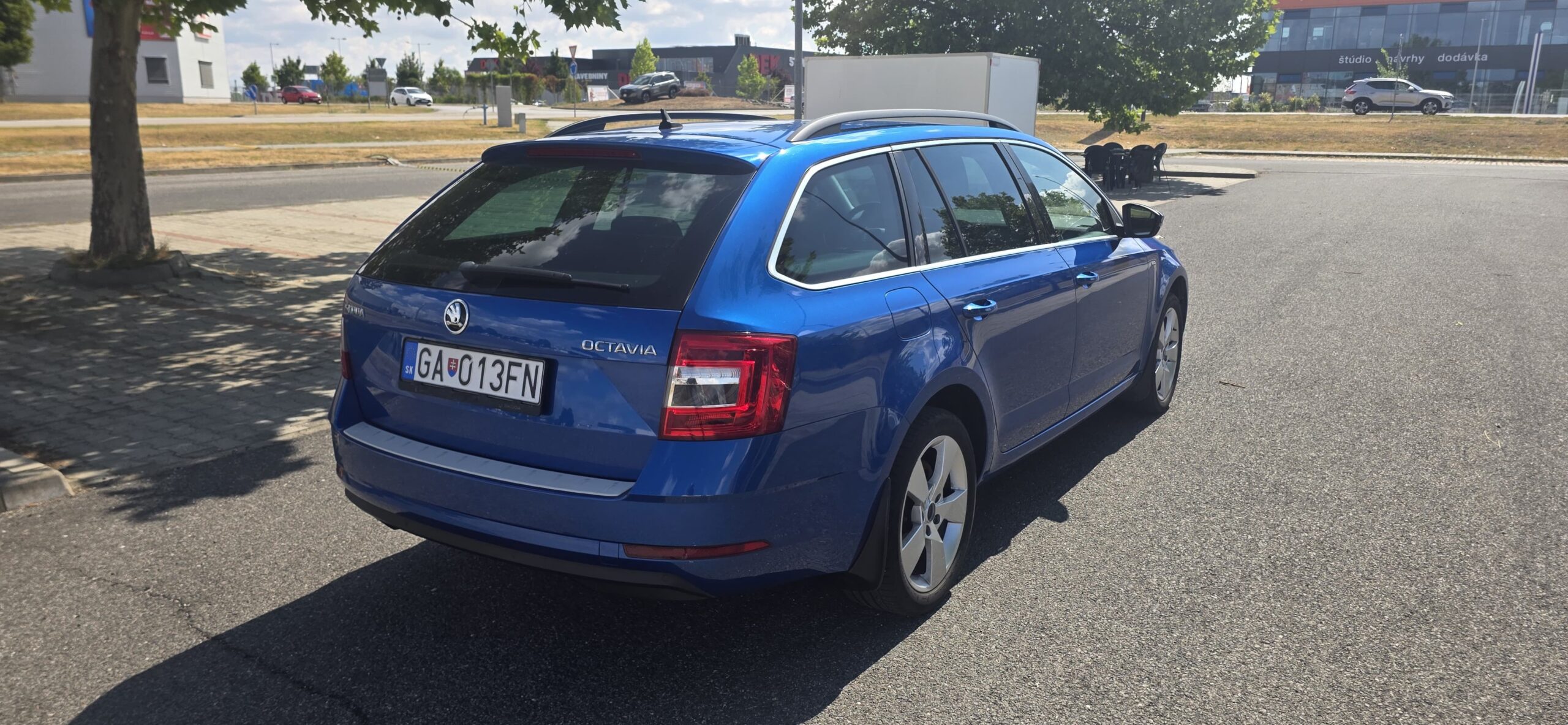 
								Škoda Octavia full									