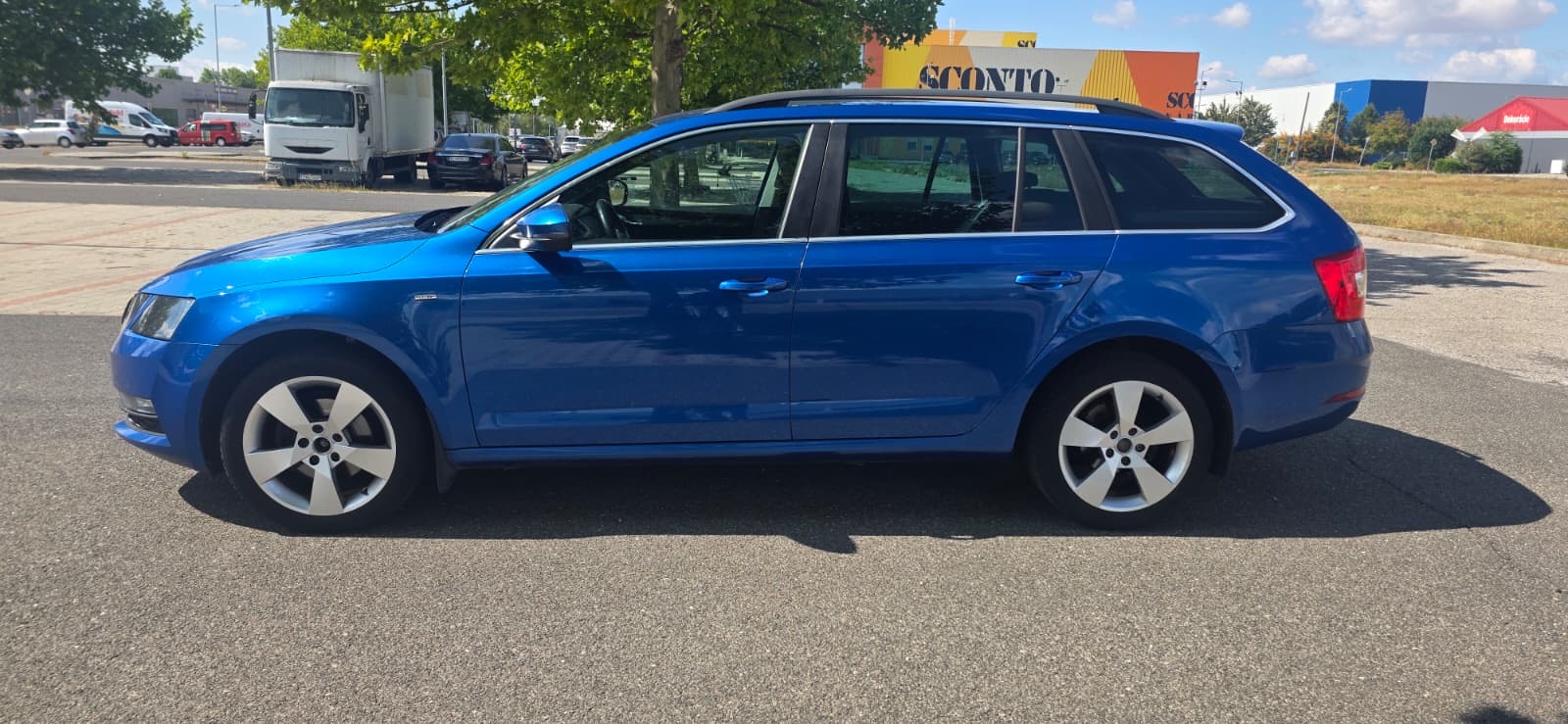 
								Škoda Octavia full									