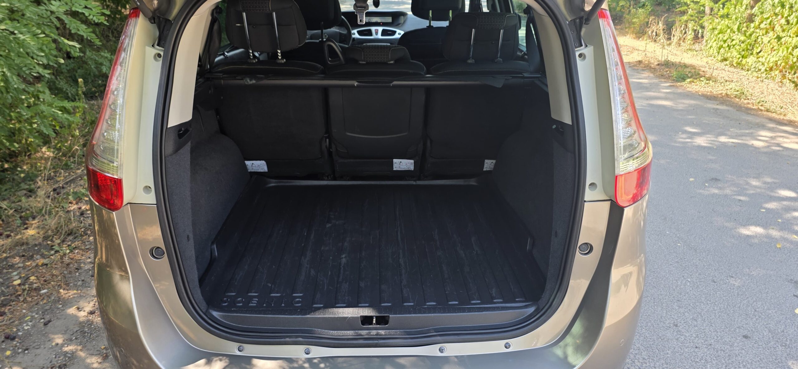 
								Renault Scenic full									
