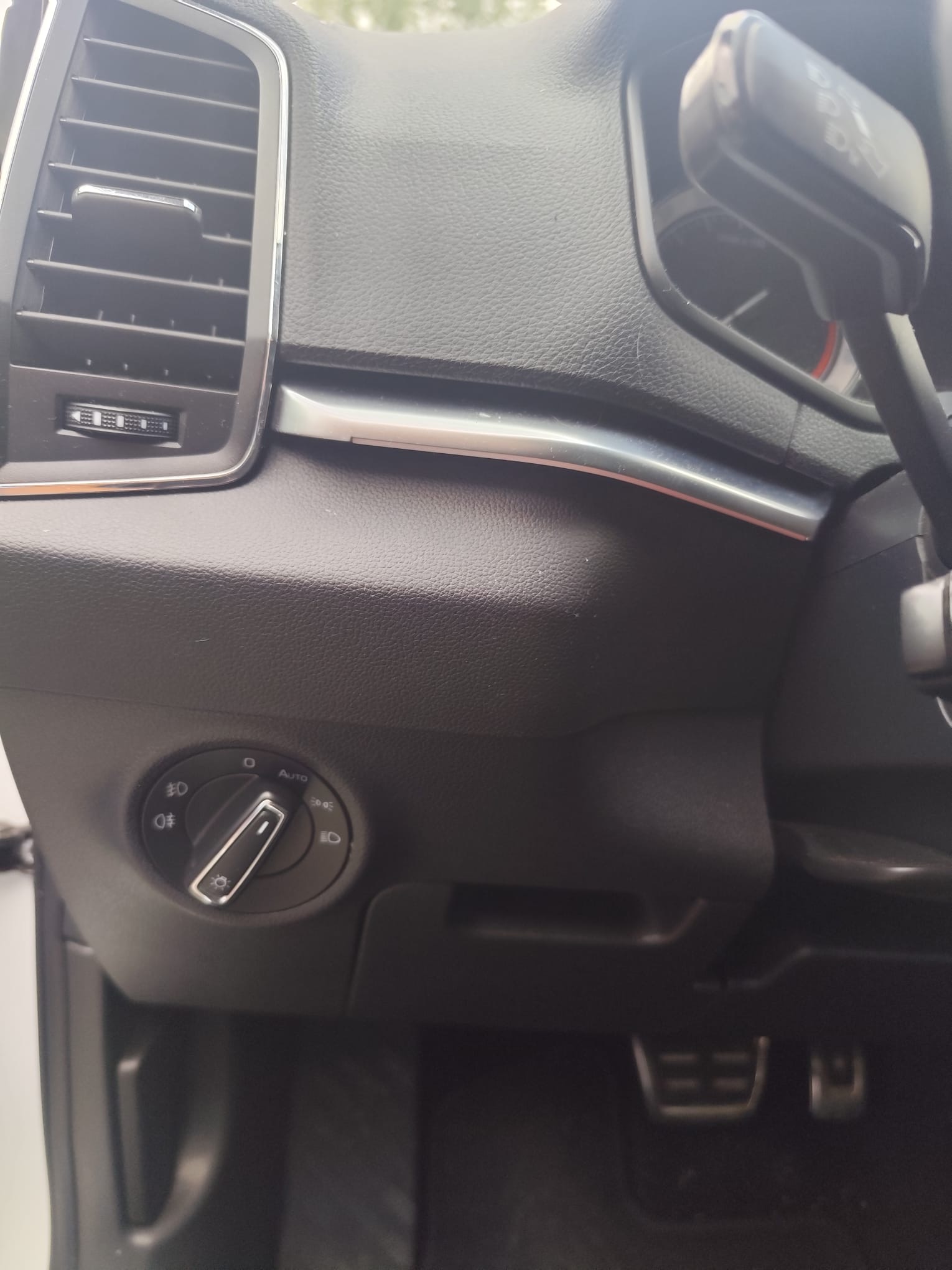 
								Škoda Karoq full									