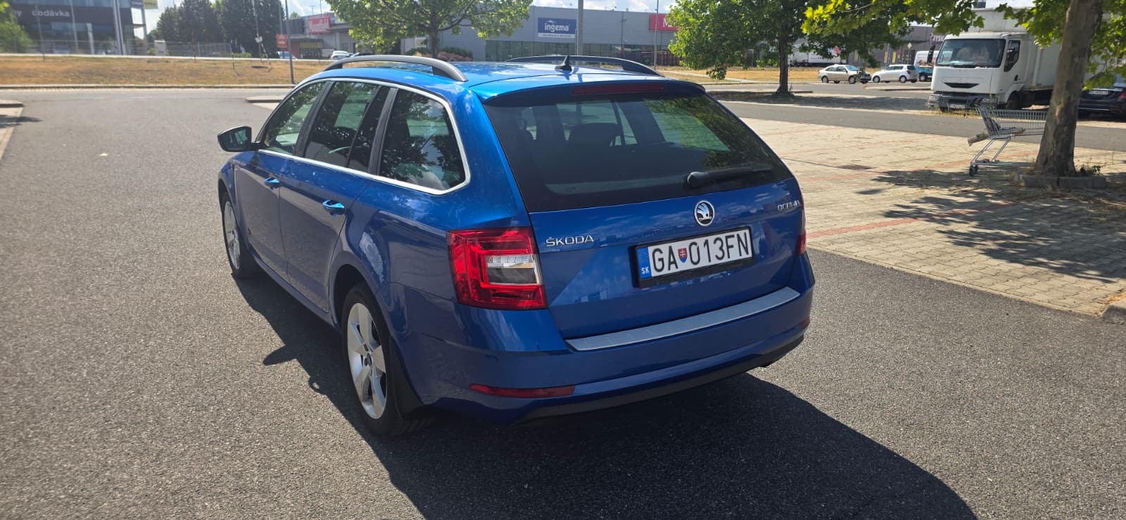 
								Škoda Octavia full									