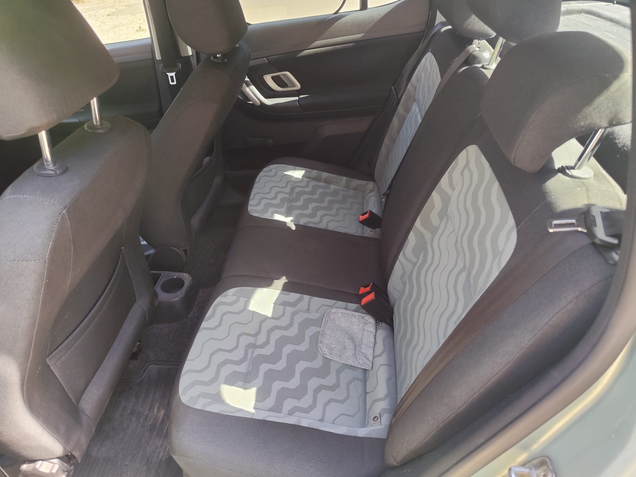 
								Škoda Fabia full									