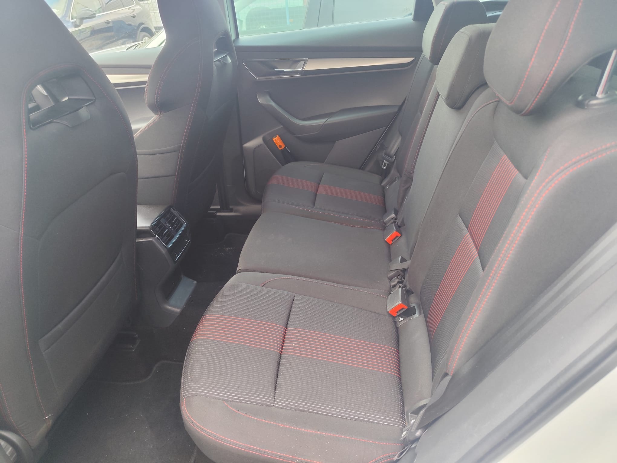 
								Škoda Karoq full									