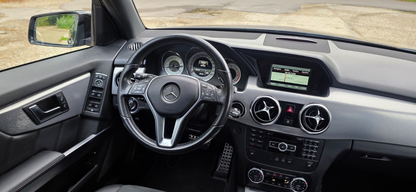 
								Mercedes-Benz GLK 220 CDI 4MATIC full									