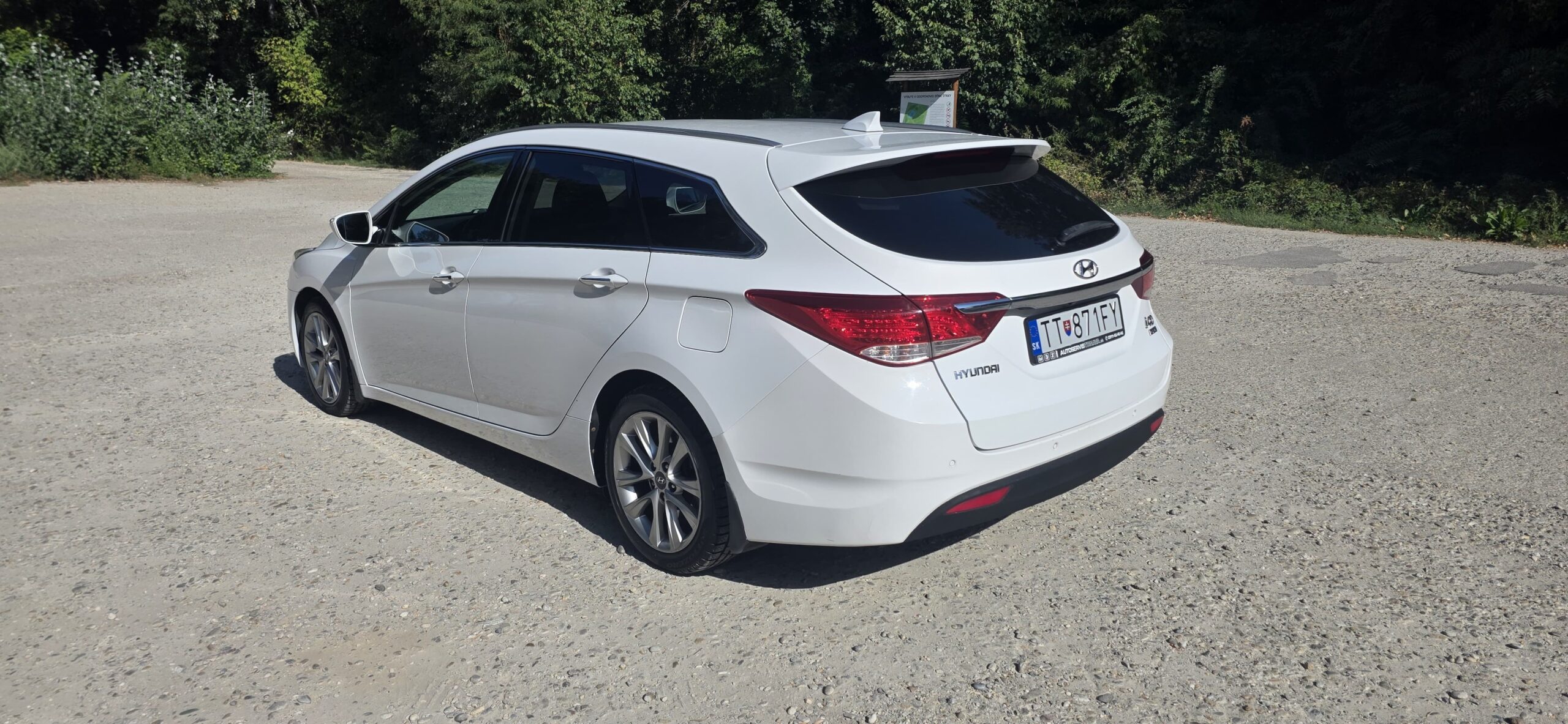 
								Hyundai i40 full									