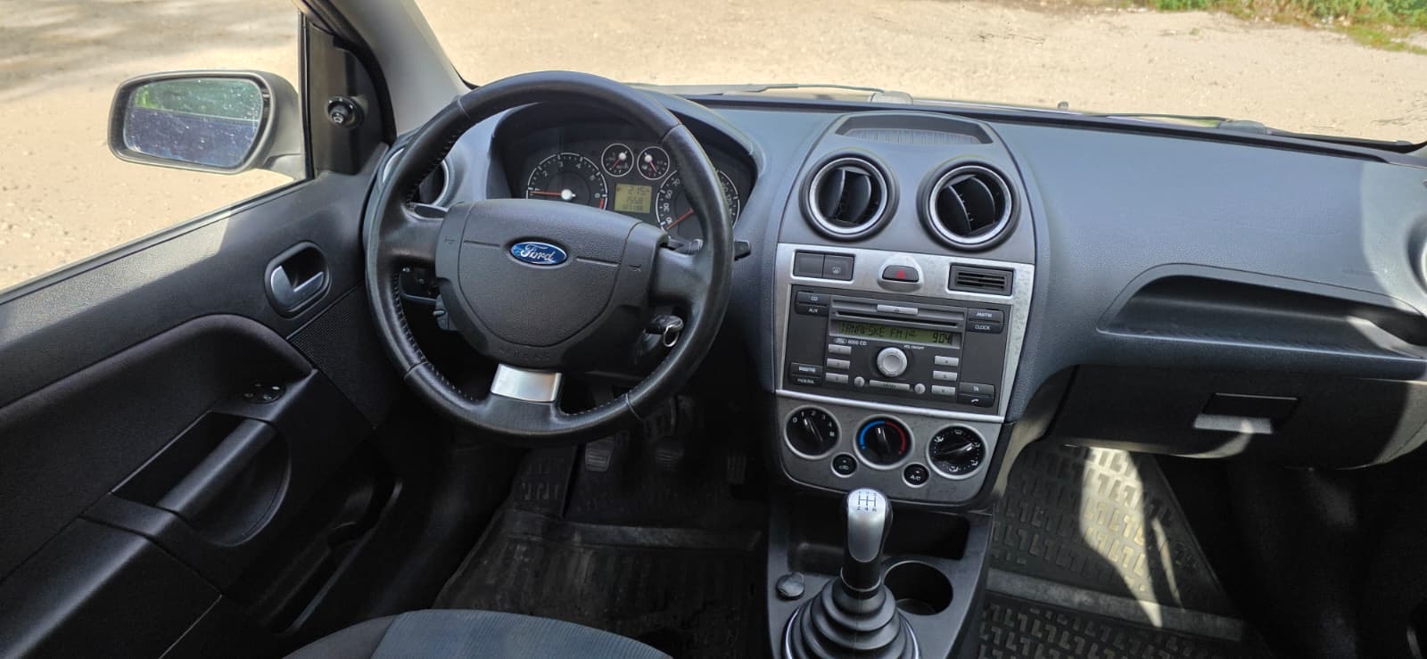 
								Ford Fiesta full									