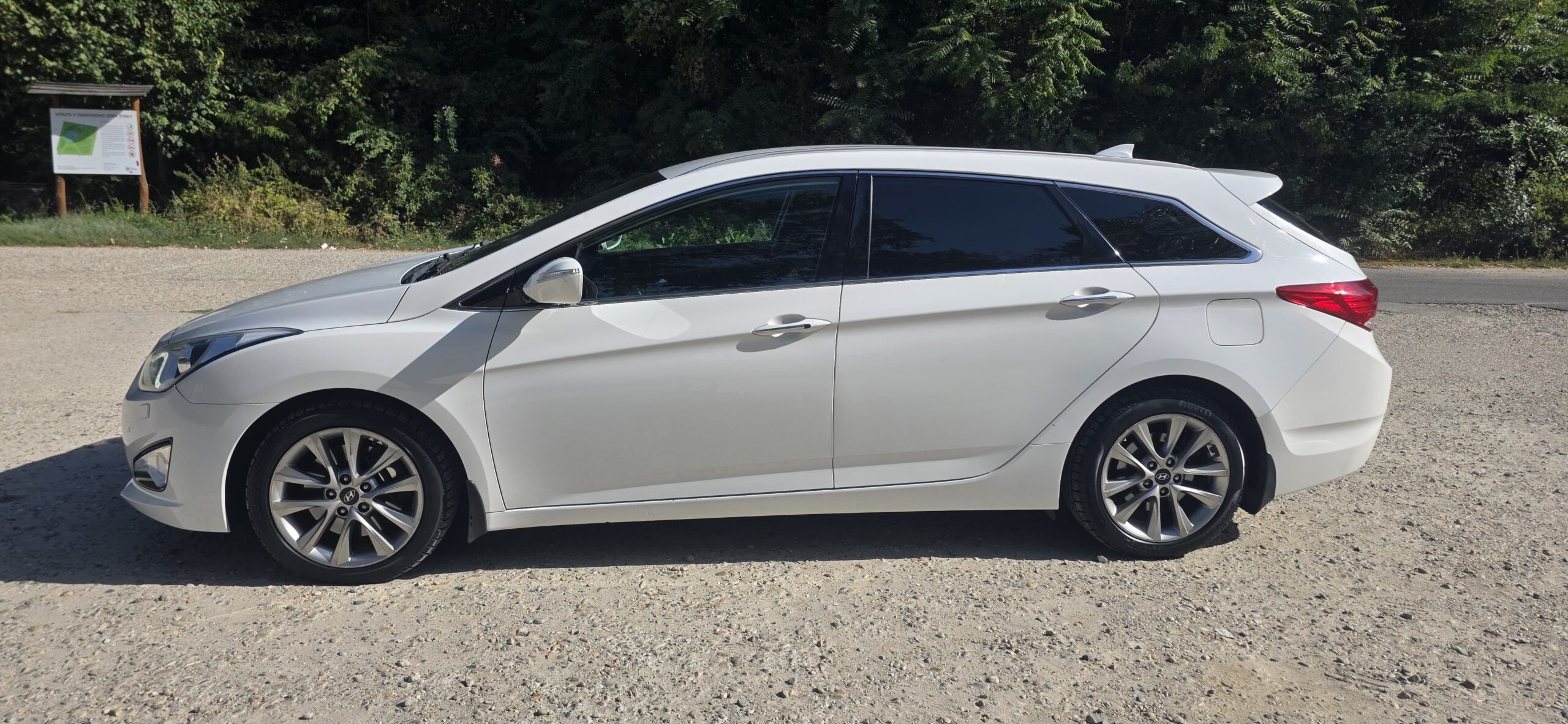 
								Hyundai i40 full									