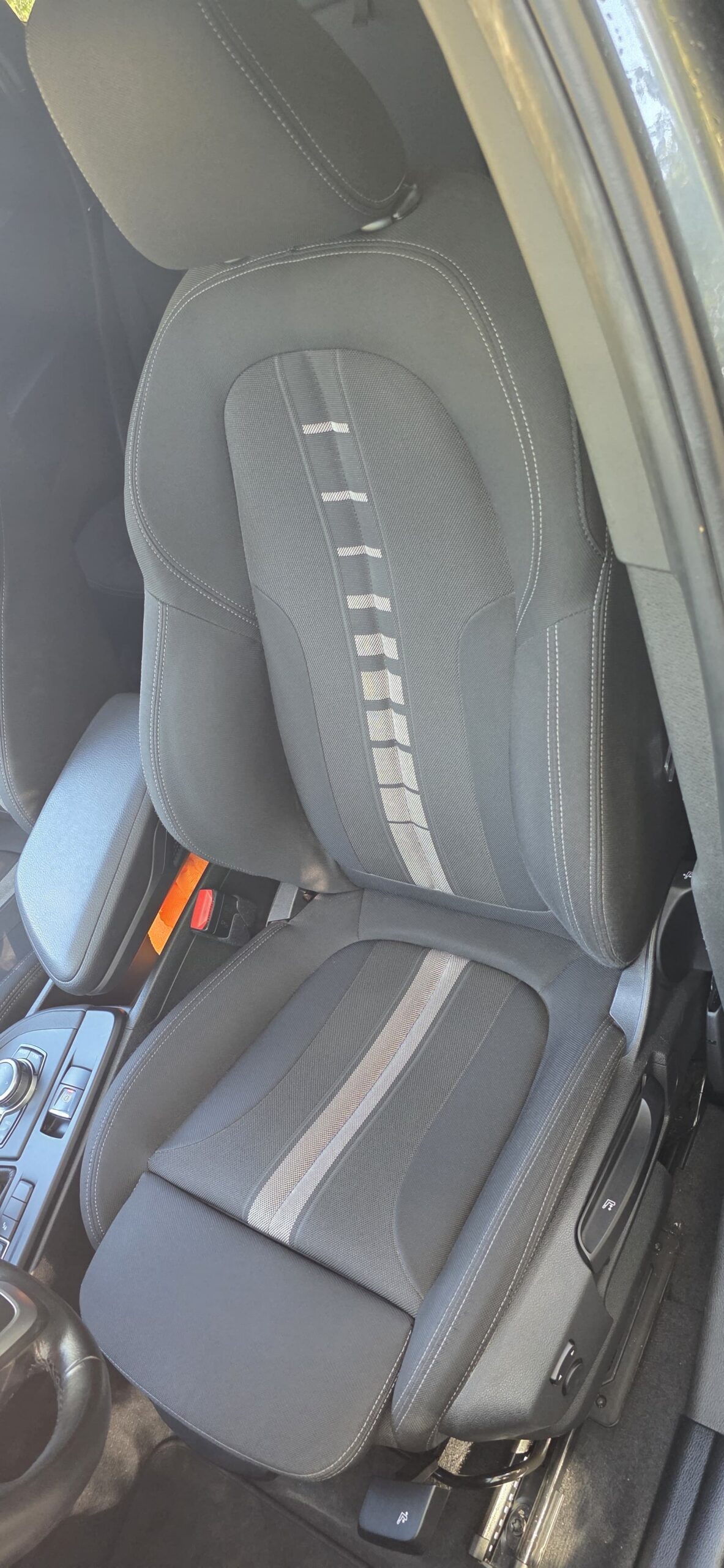 
								BMW X1 full									