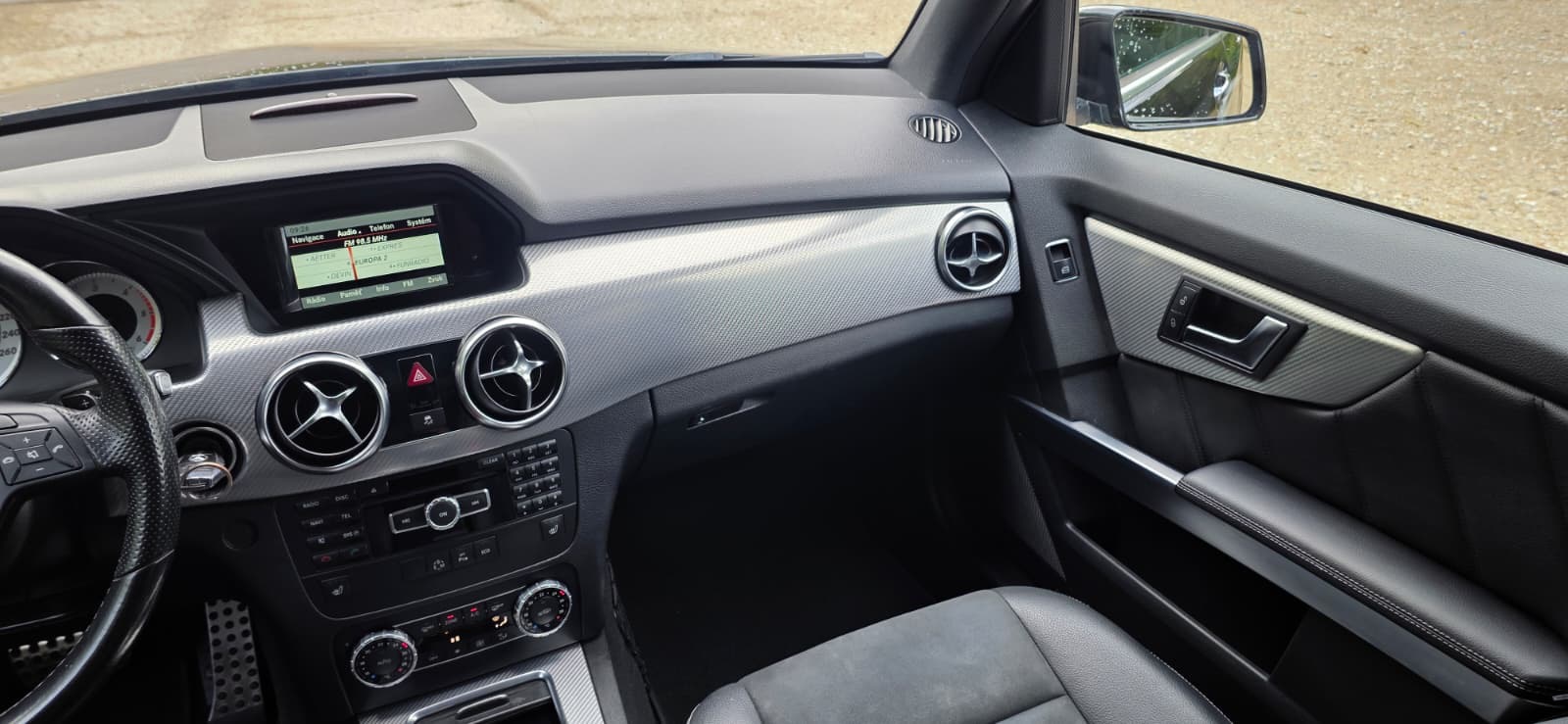 
								Mercedes-Benz GLK 220 CDI 4MATIC full									